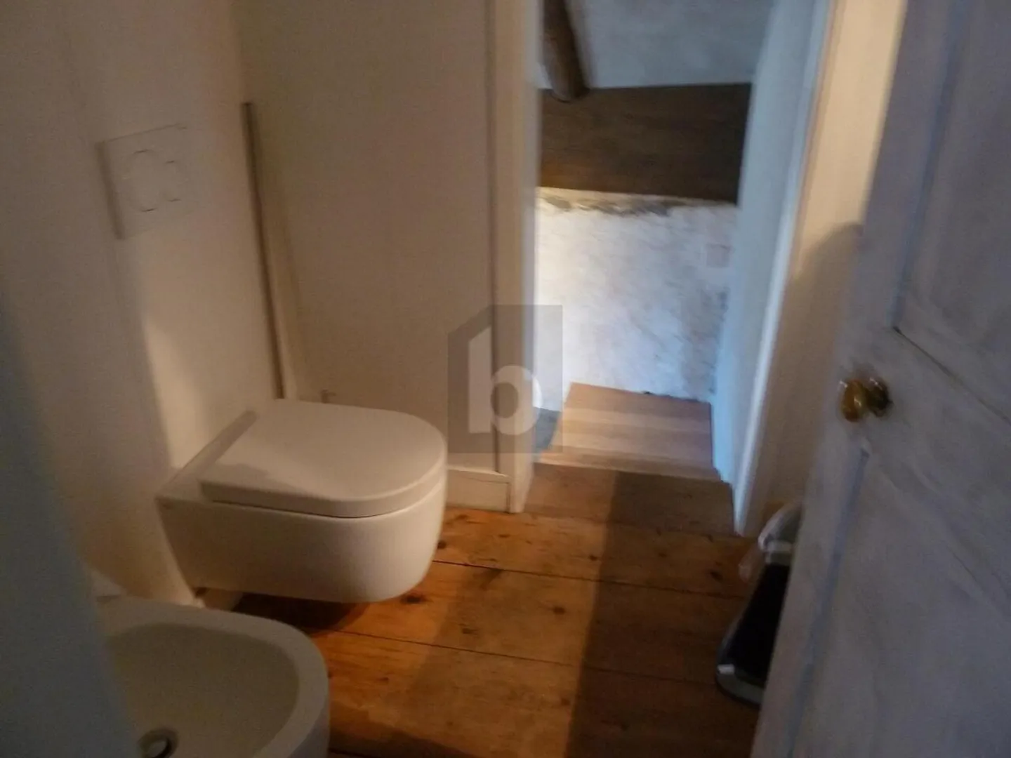 EIN RUHIGES, SONNIGES UND EINLADENDES ZUHAUSE - Foto 5 von 6