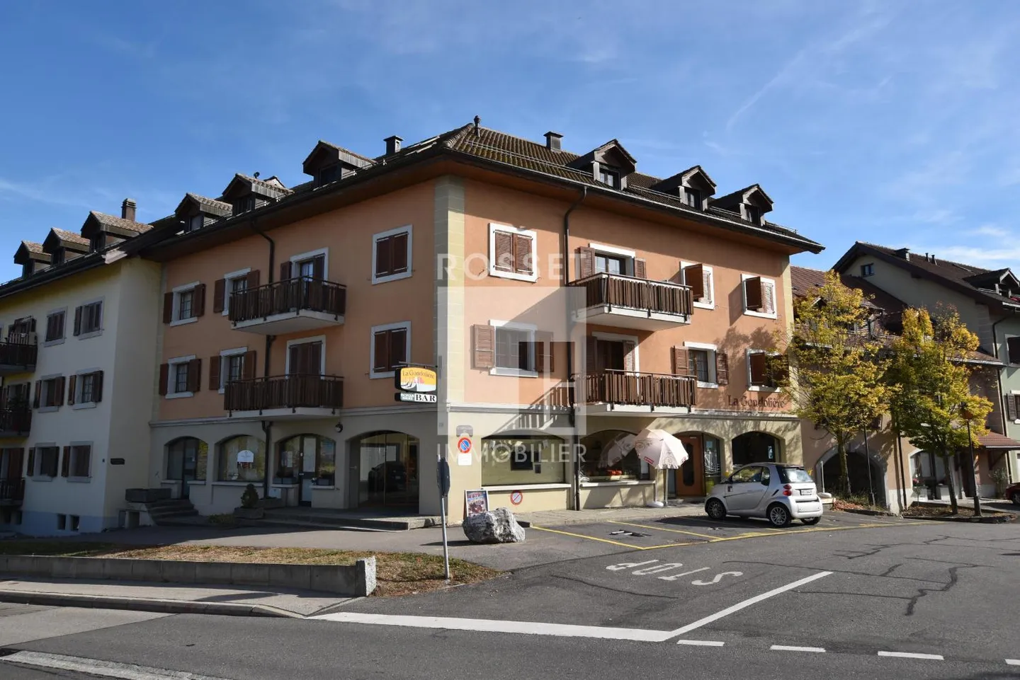 Arcade - Photo 1 of 7