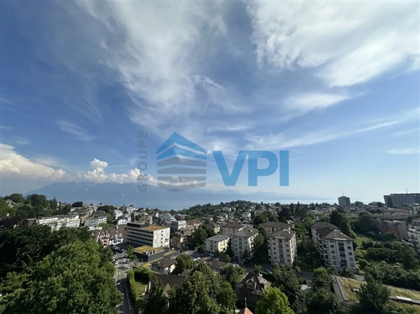 Appartement 4.5 pièces avec vue sur le lac - Photo 2 sur 8