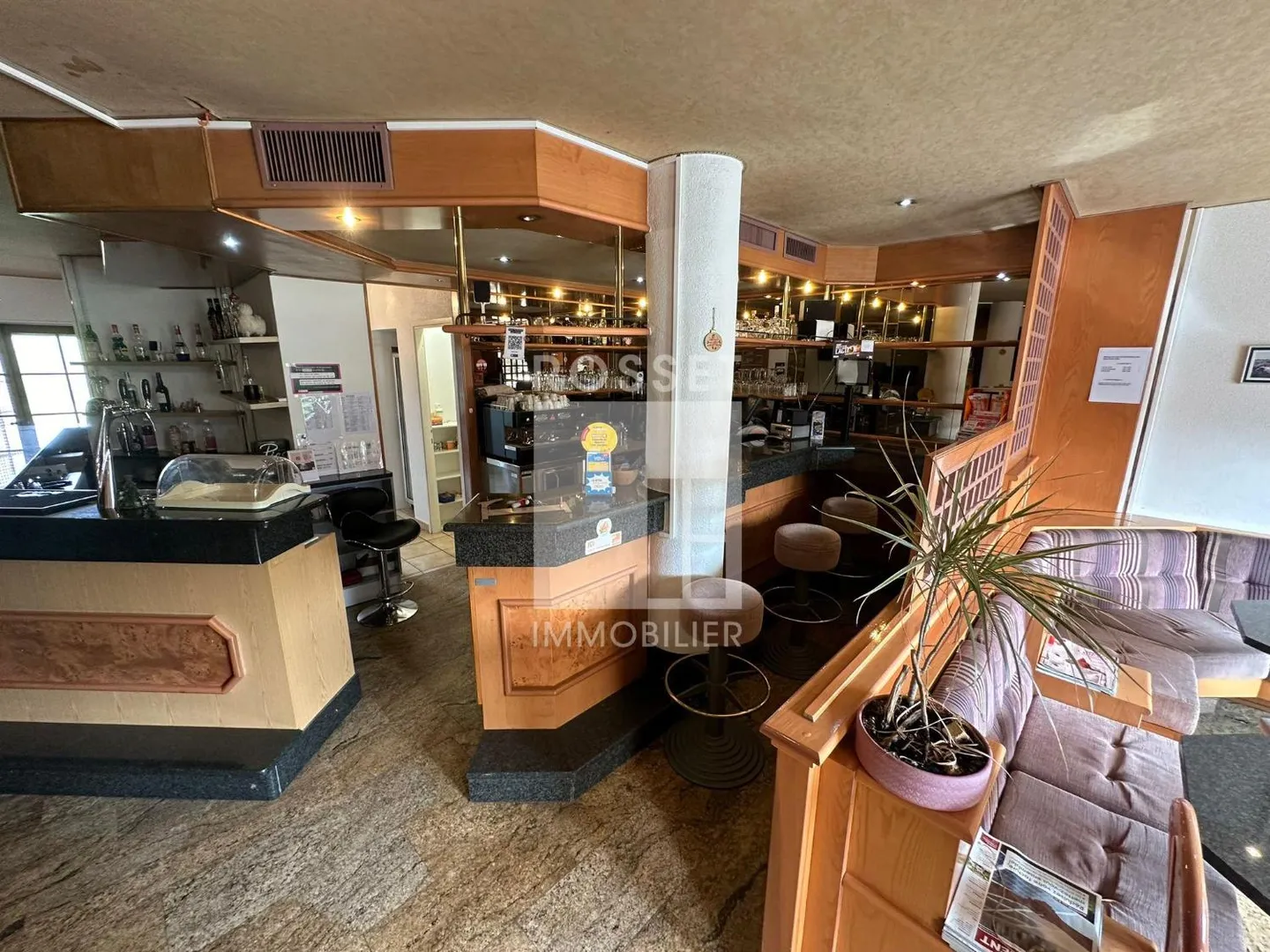 Arcade - Photo 4 of 7