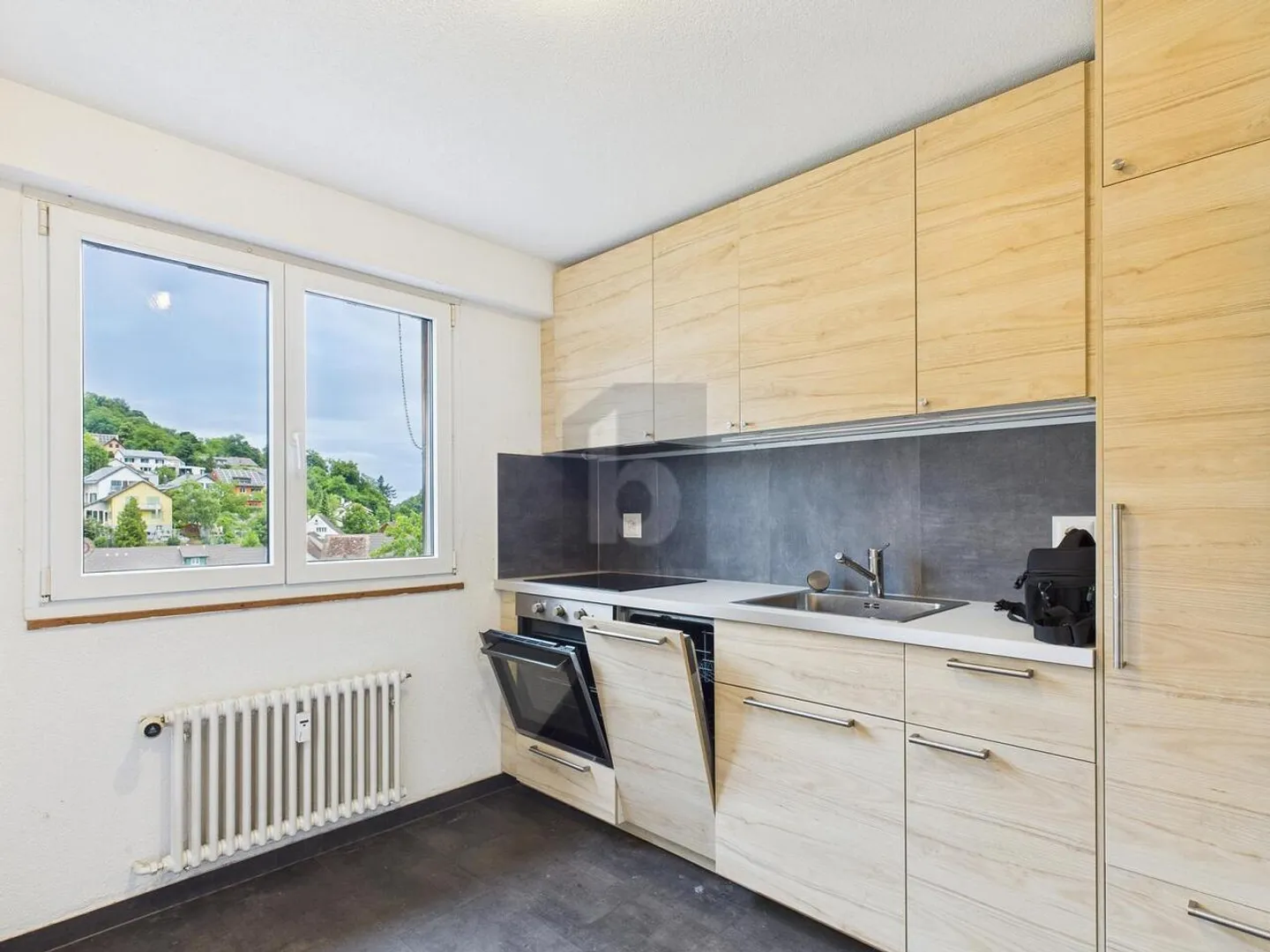 Plan d'étage pratique avec balcon - Photo 2 sur 6