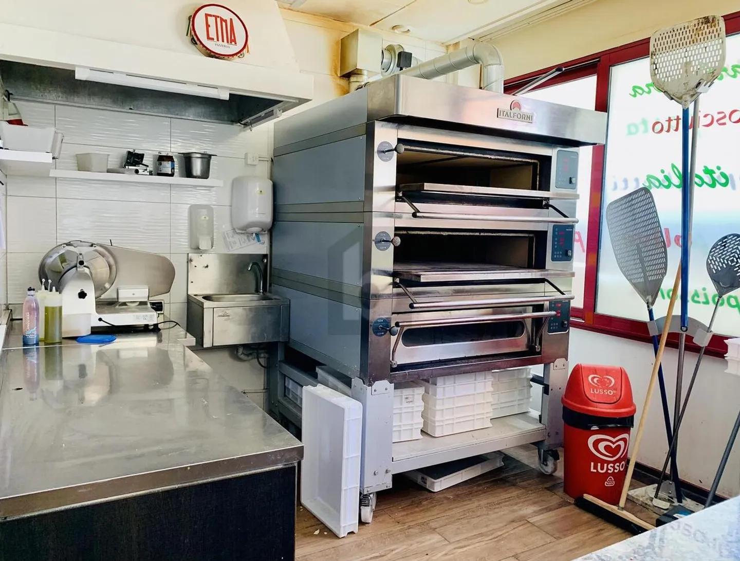 IDEAL LOCATION WITH HIGH POTENTIAL - Photo 2 of 4