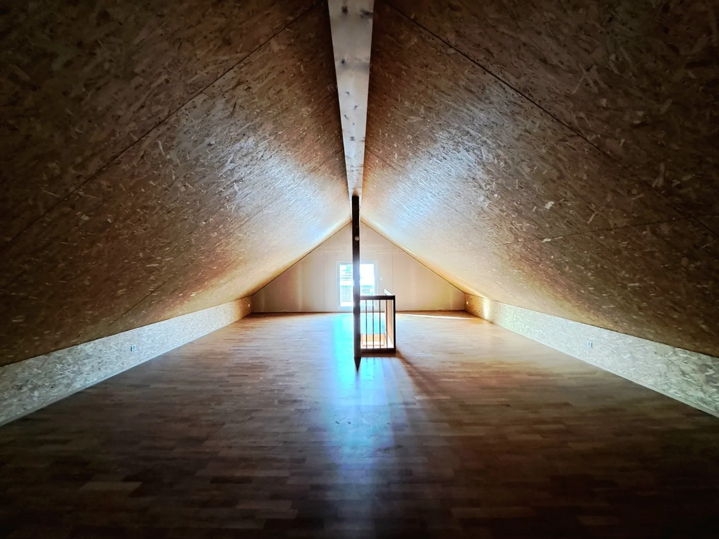 Bellissimo nuovo appartamento di 3,5 stanze con grande balcone in affitto - Foto 9 di 9