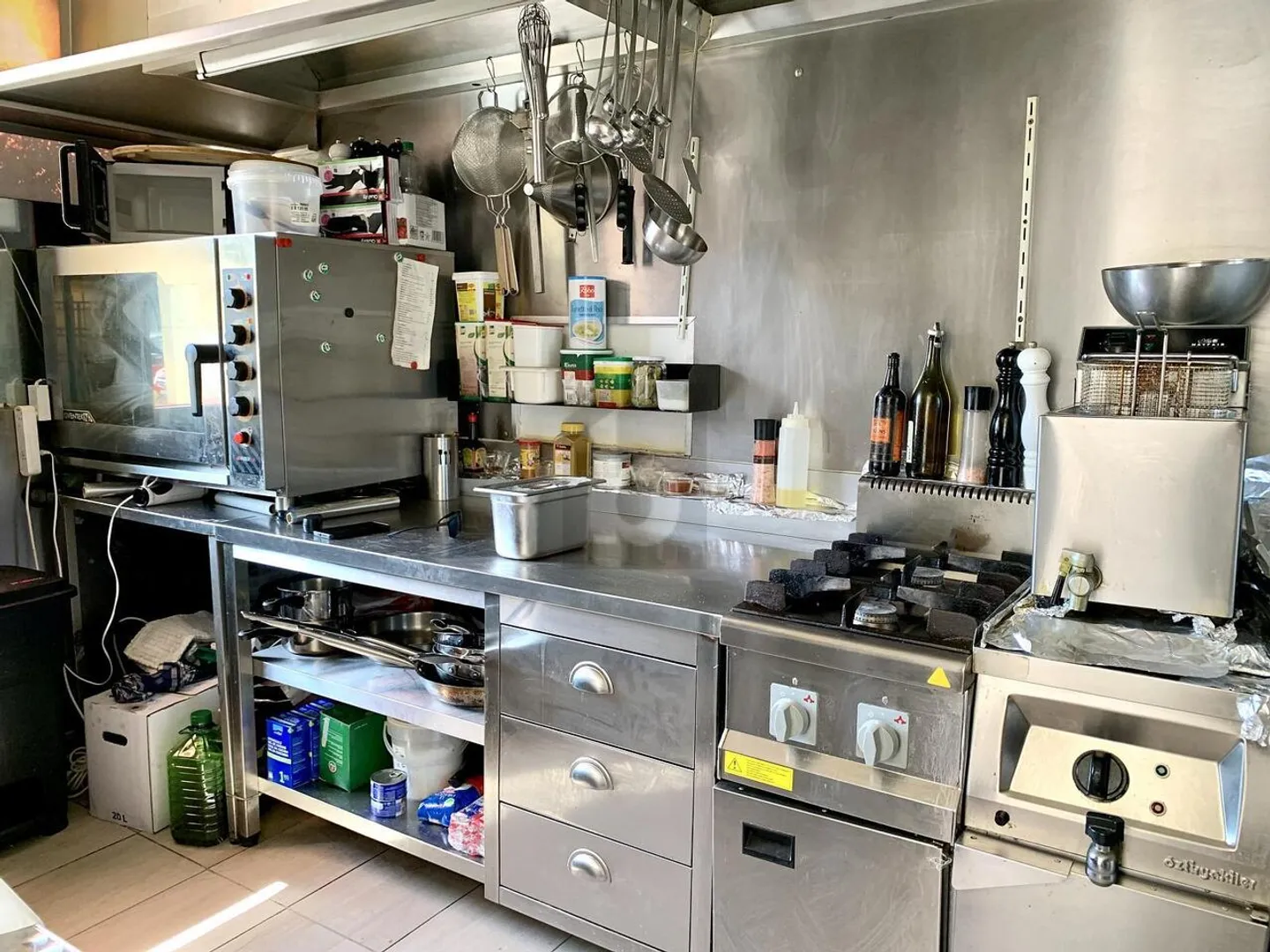 IDEAL LOCATION WITH HIGH POTENTIAL - Photo 3 of 4