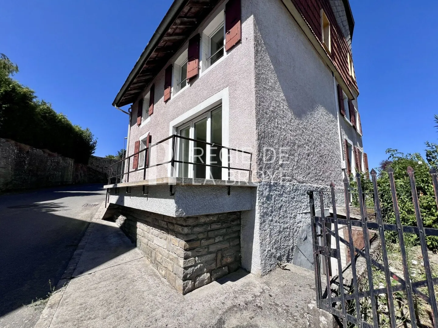 Renovated 3.5 Room Apartment in Démoret - Photo 9 of 9