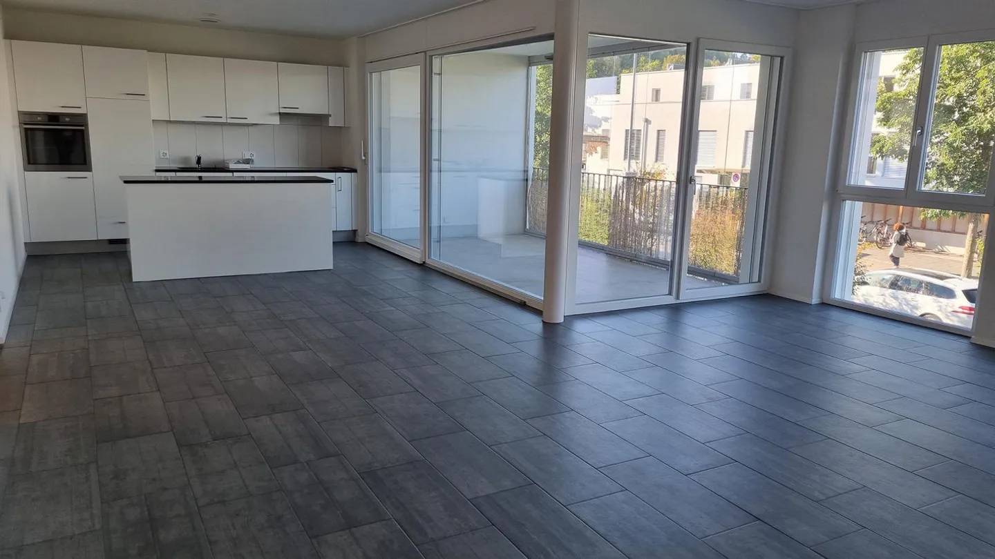 Bright and modern 4.5-room apartment - Photo 1 of 6