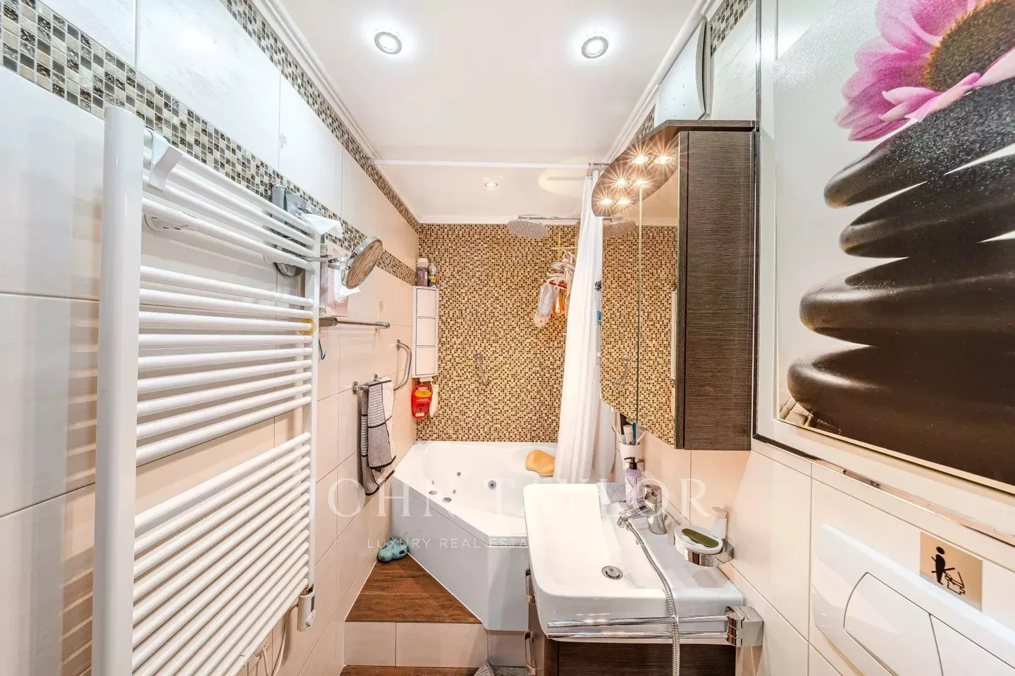 Wunderschöne 4,5-Zimmer-Wohnung mit Balkon und atemberaubendem Seeblick - Foto 6 von 8