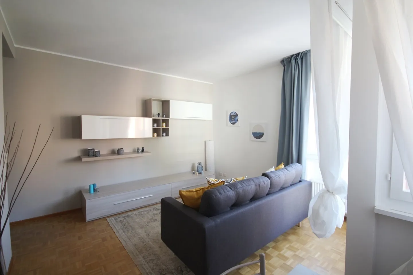 Bright 3.5-room apartment, a great opportunity for rental in Lugano - Photo 2 of 11