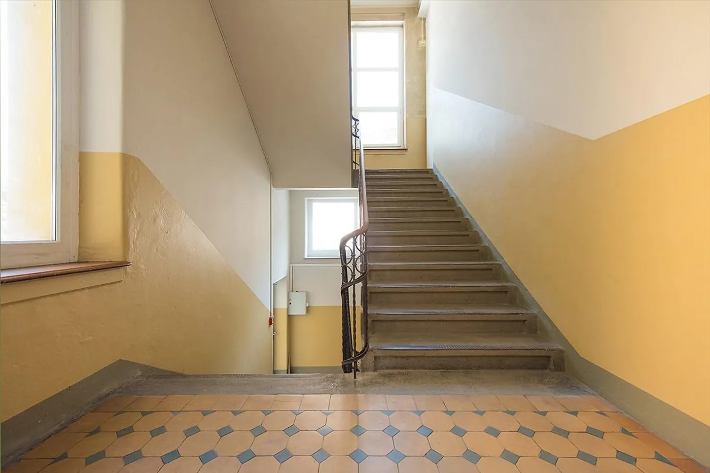 History and Tradition of the Bally Dynasty - Photo 3 of 3