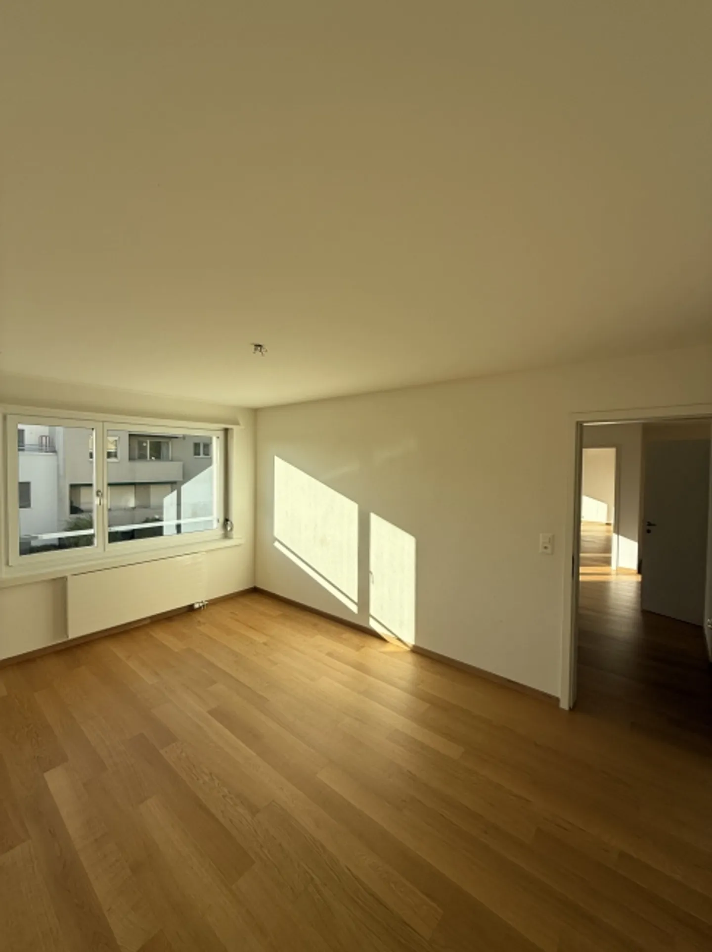 Urban Living meets Nature Idyl: living at Hönggerberg - Photo 9 of 10