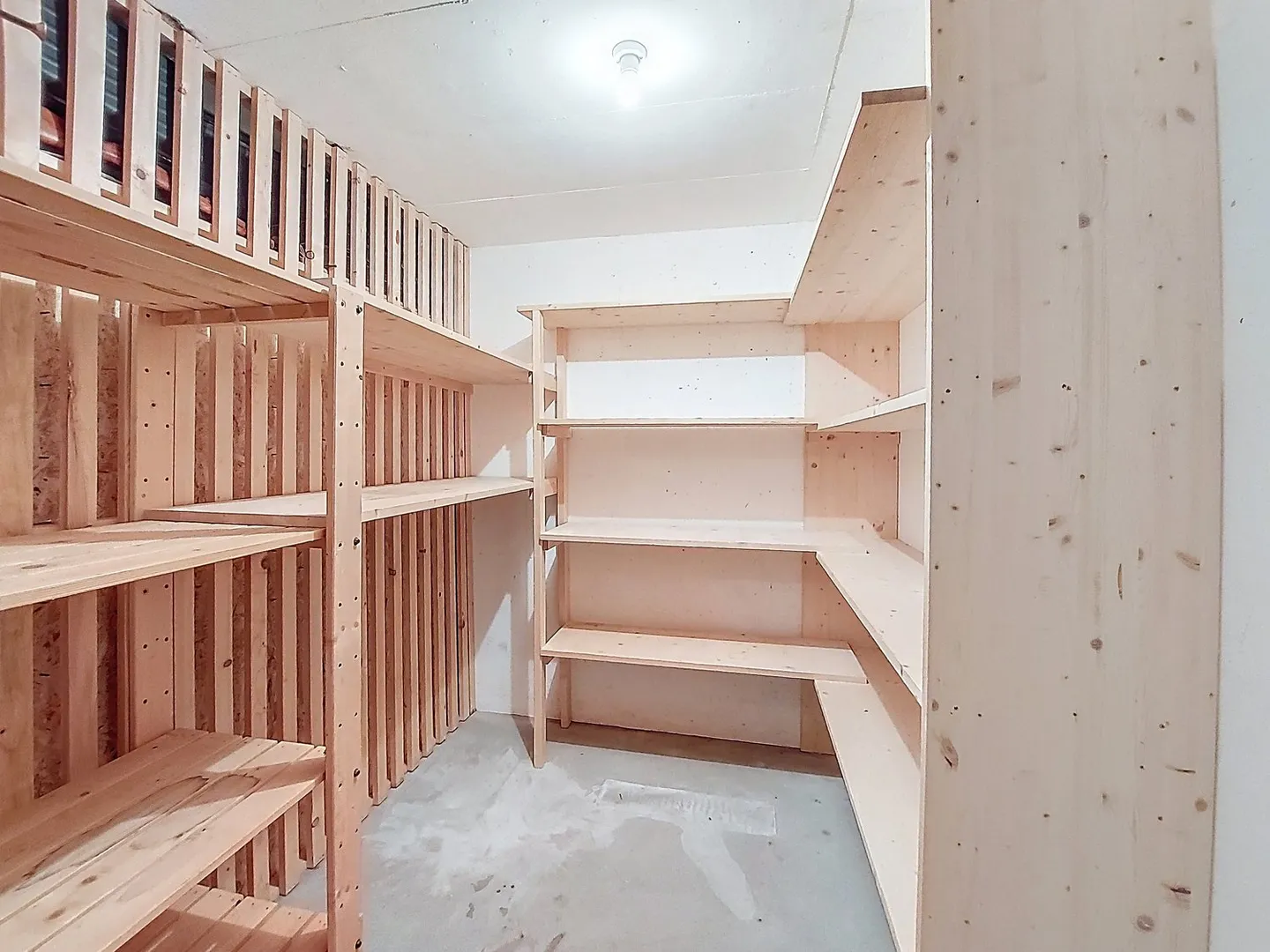 Prachtvolle 3.5-Zimmer-Wohnung mit Terrasse und Garten, freier Blick auf den See - Foto 10 von 13