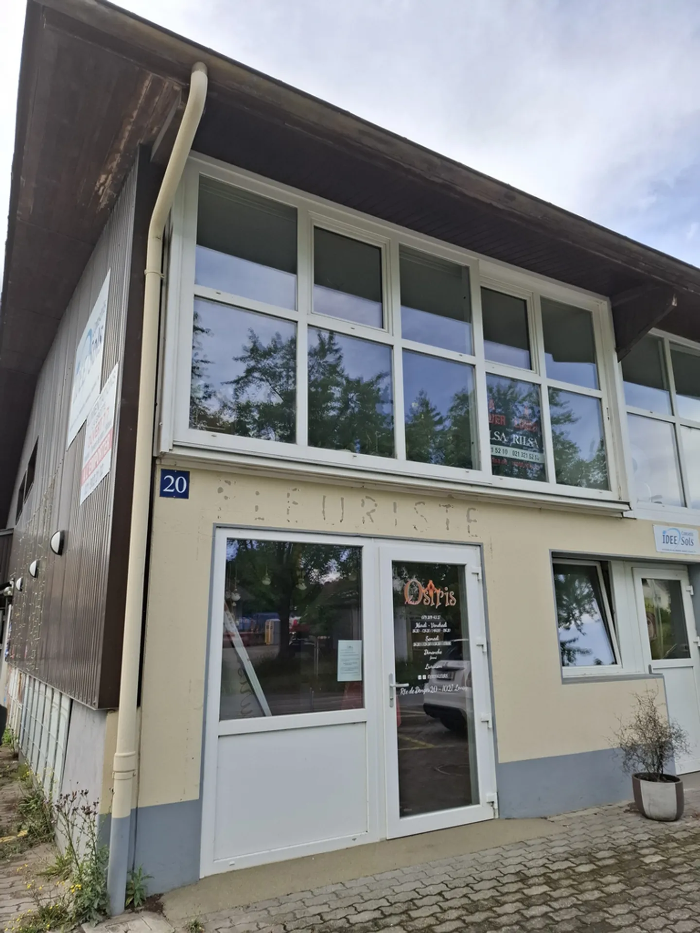 Locale su due piani - Foto 1 di 10