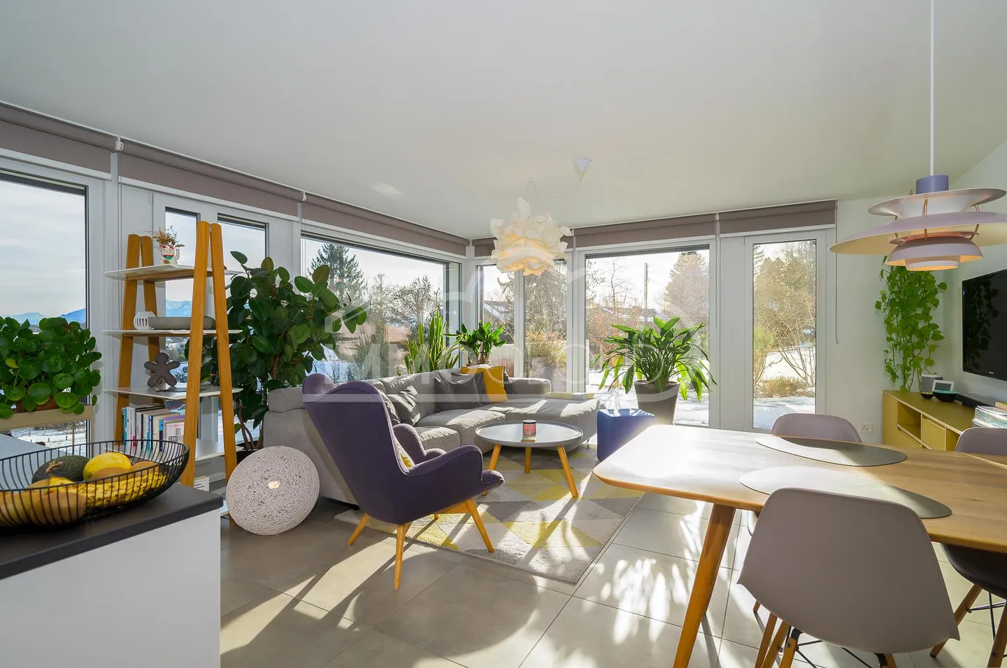 Wunderschöne 3,5 Zimmer mit großer Terrasse und optimaler Helligkeit - Foto 1 von 12