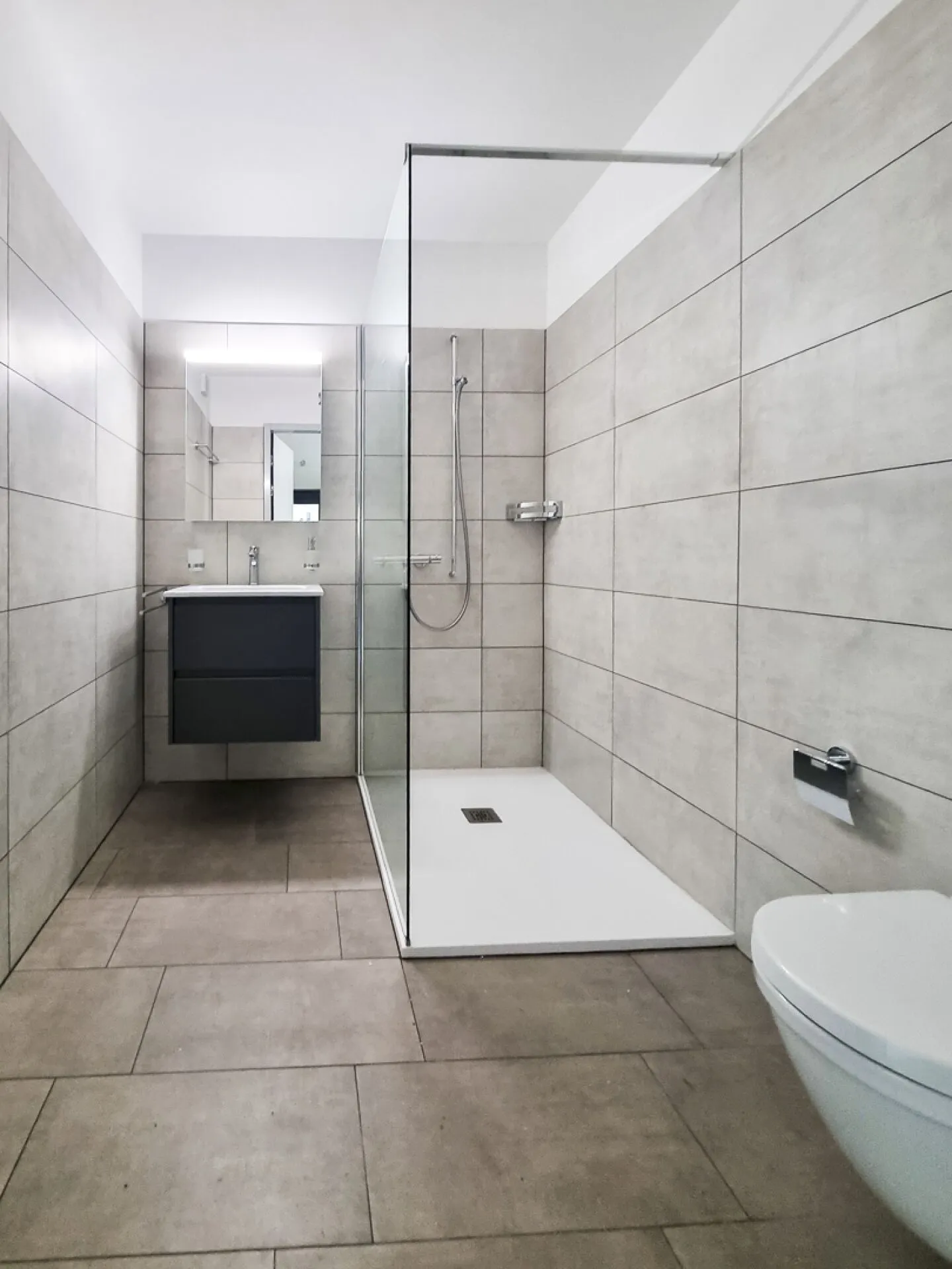 Modern 1.5-Room Apartment - Photo 5 of 5