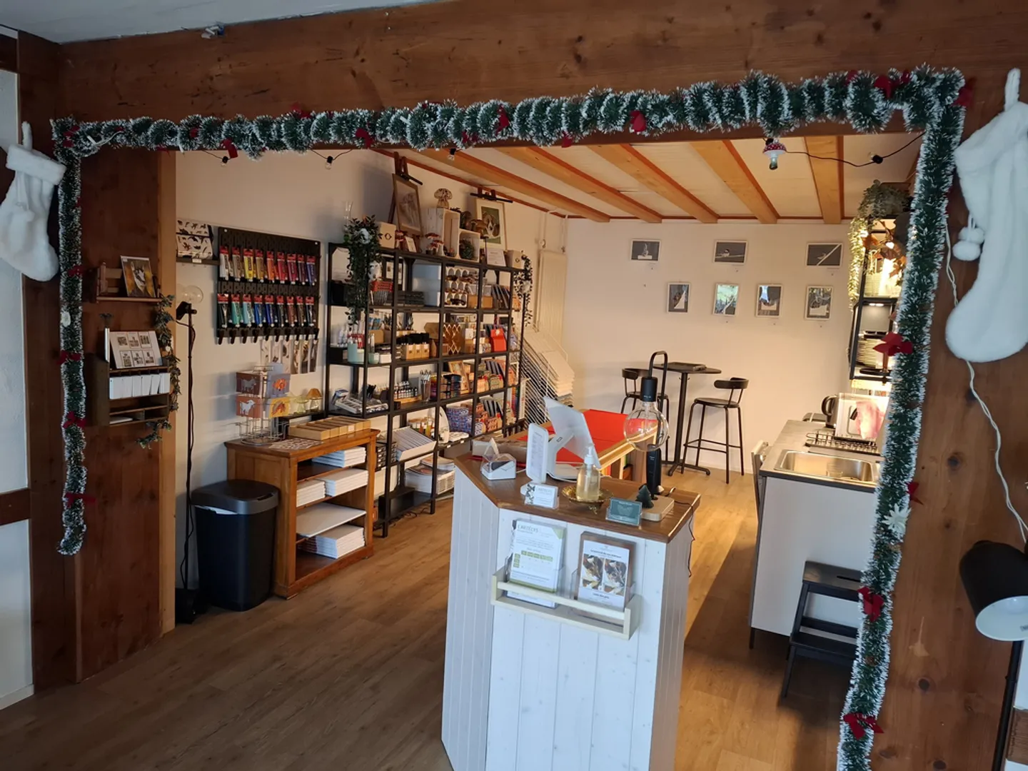 Locale su due piani - Foto 3 di 10