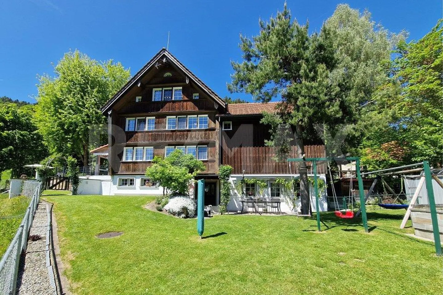Charmantes Familienhaus in der Natur - Foto 3 von 13