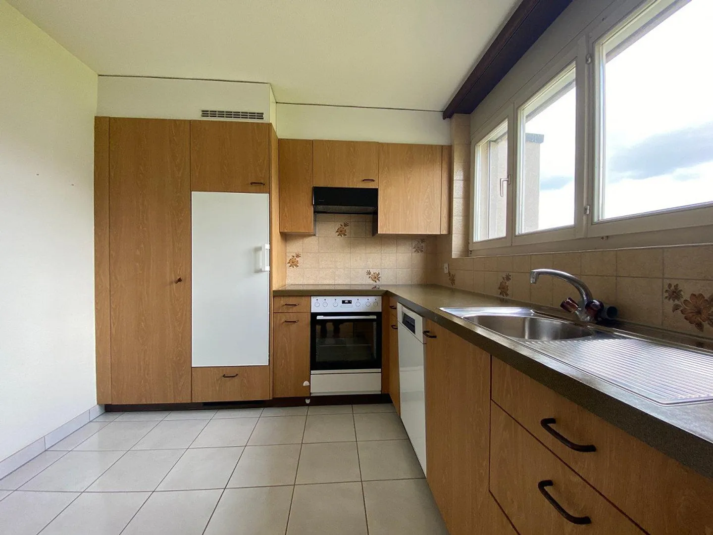 3.5 Room Apartment on the 2nd Floor in a Quiet Location - Photo 1 of 11