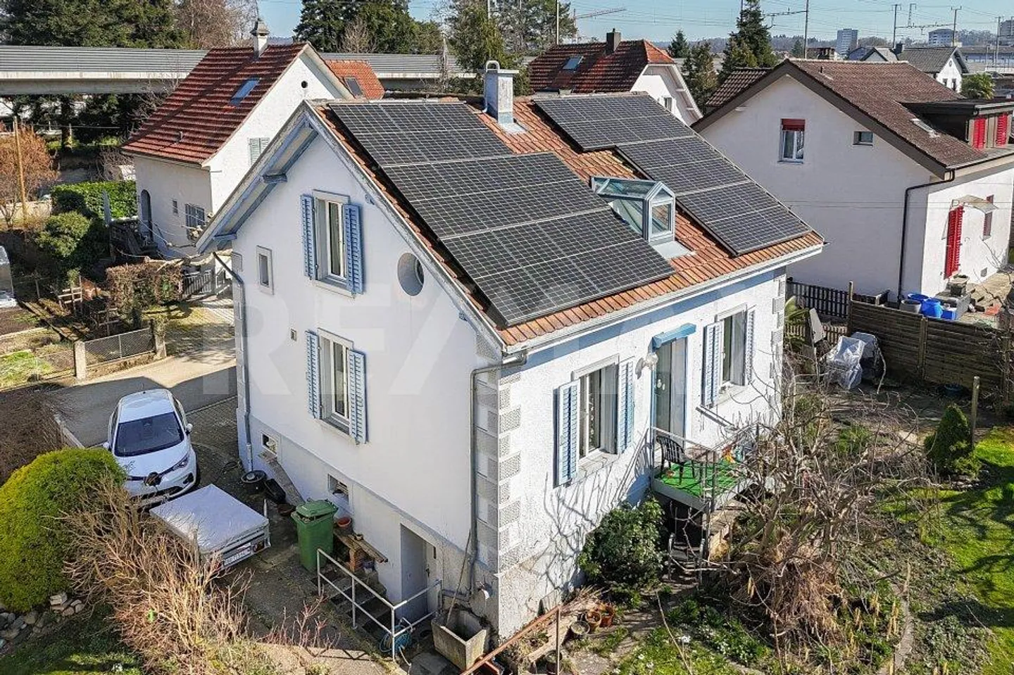 Characterful Single-Family Home with Modernized Building Technology - Photo 2 of 12