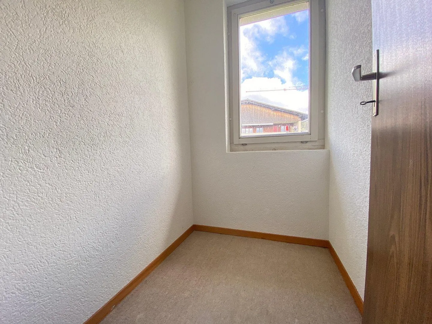 3.5 Room Apartment on the 2nd Floor in a Quiet Location - Photo 8 of 11