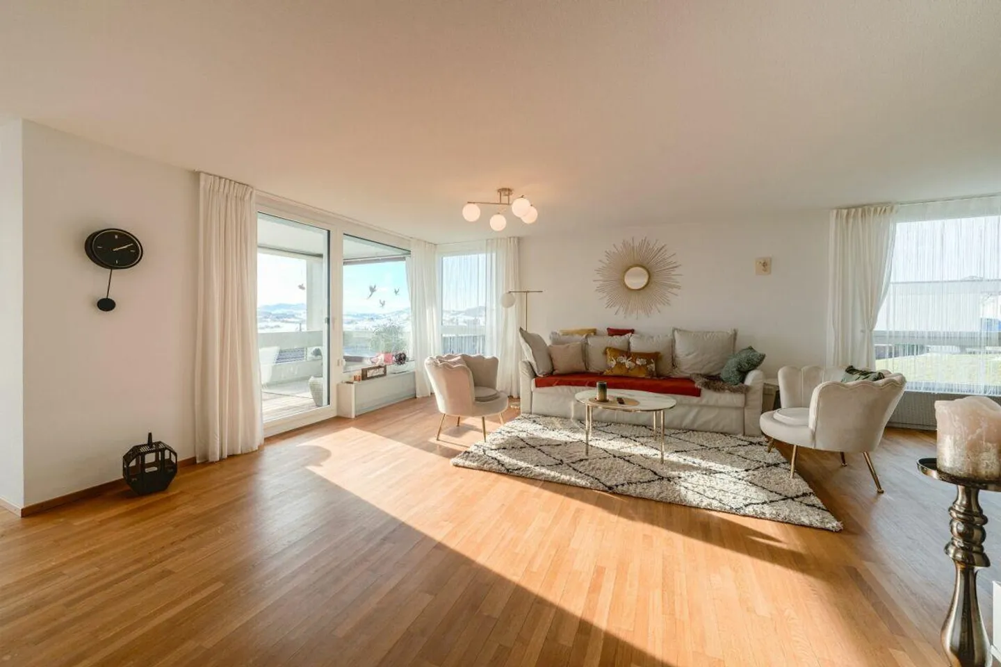 Appartement spacieux et lumineux avec une vue magnifique sur le Säntis - Photo 4 sur 13