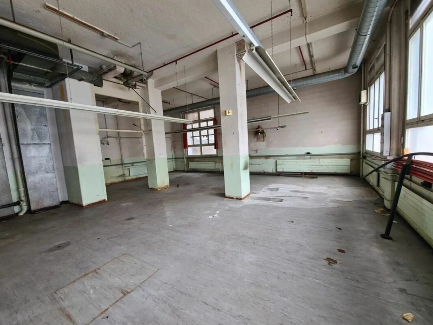Industrielle und kommerzielle Fläche - Foto 2 von 5