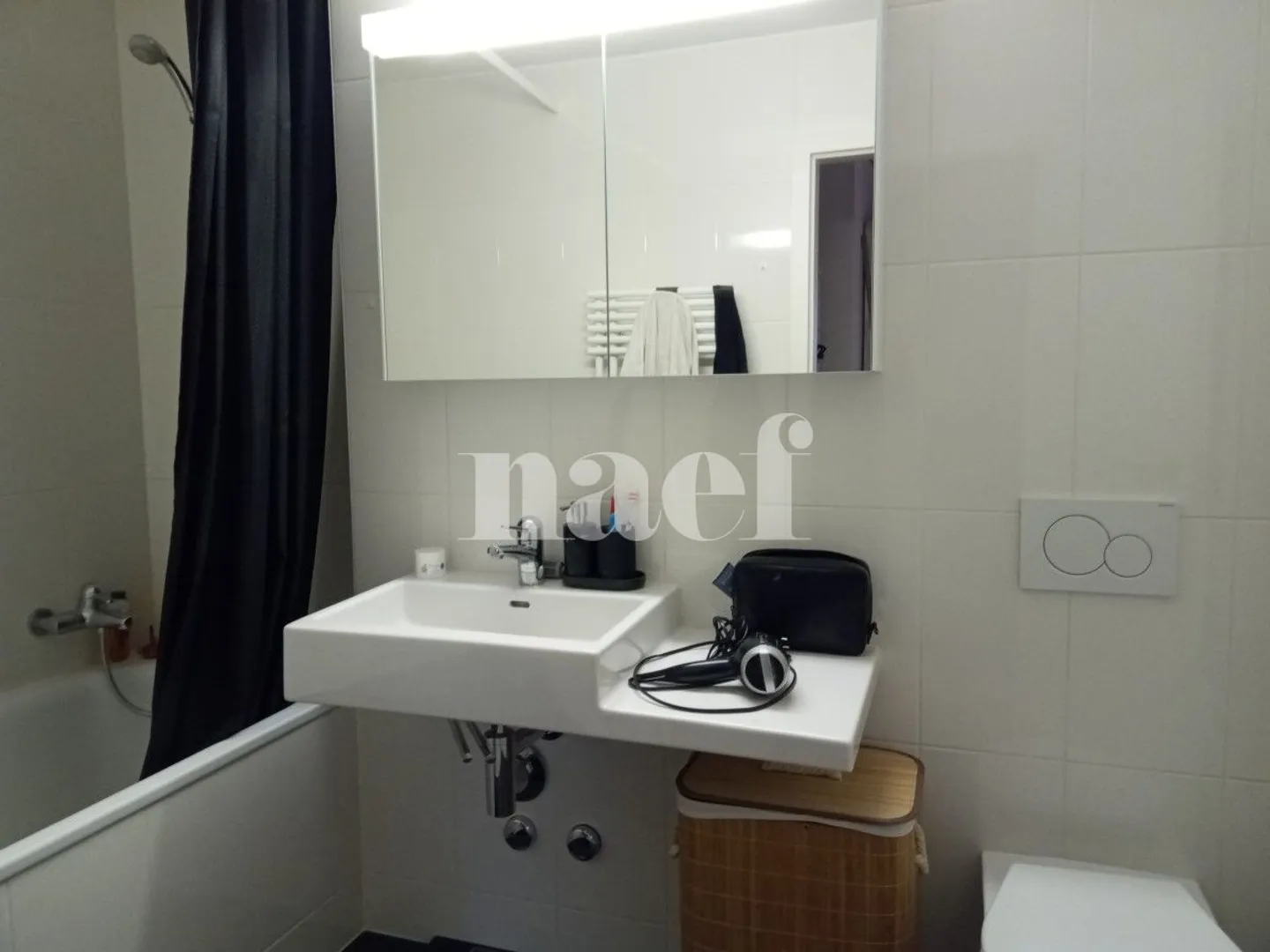 Apartment - Photo 4 of 4