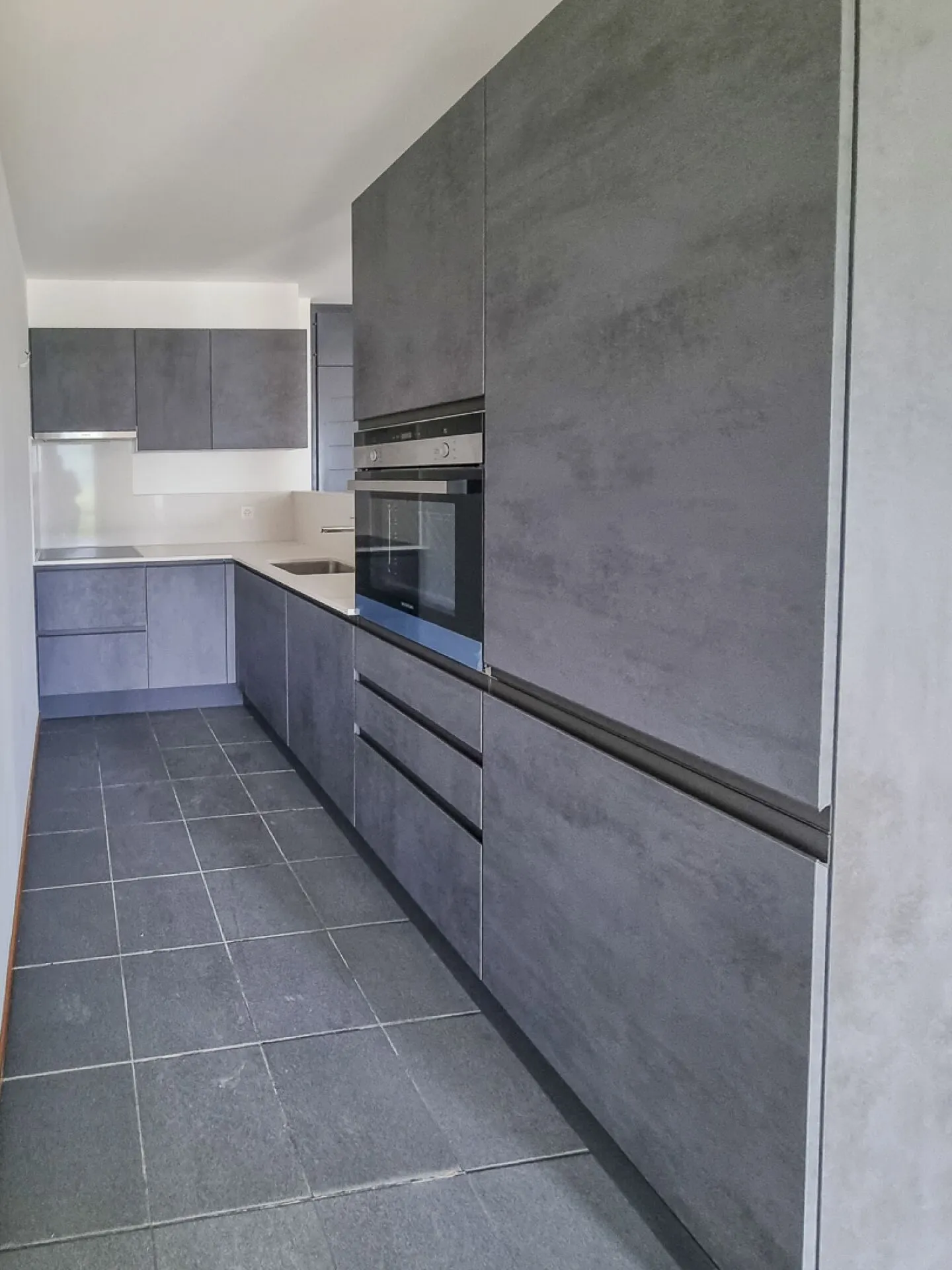 Bright 3.5-Room Apartment - Photo 2 of 7