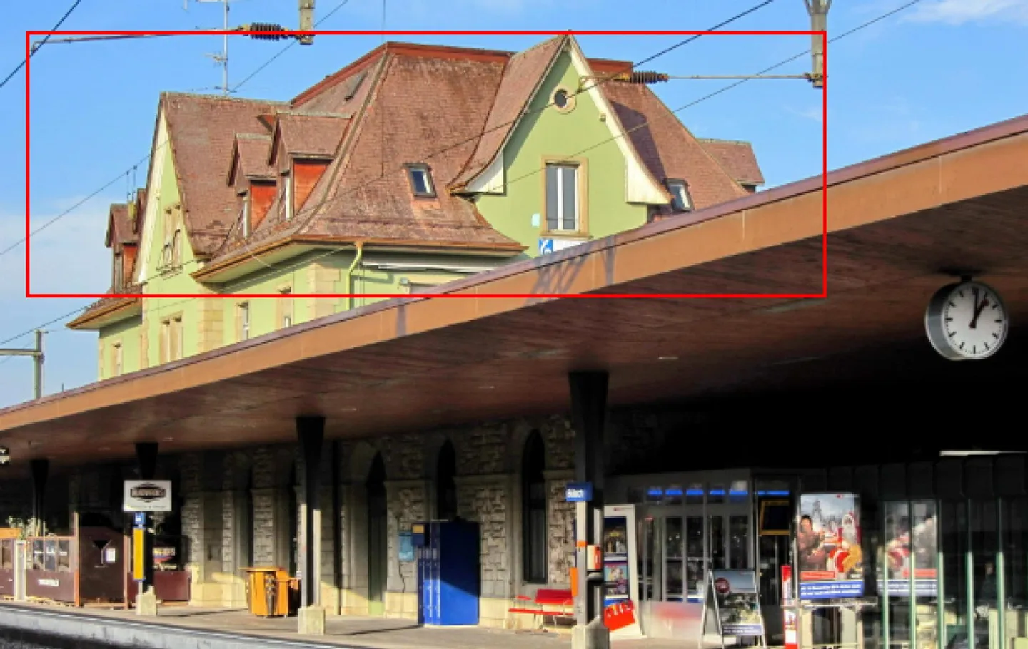 Spazi per uffici e commerciali centrali e luminosi direttamente alla stazione ferroviaria di Bülach - Foto 1 di 12