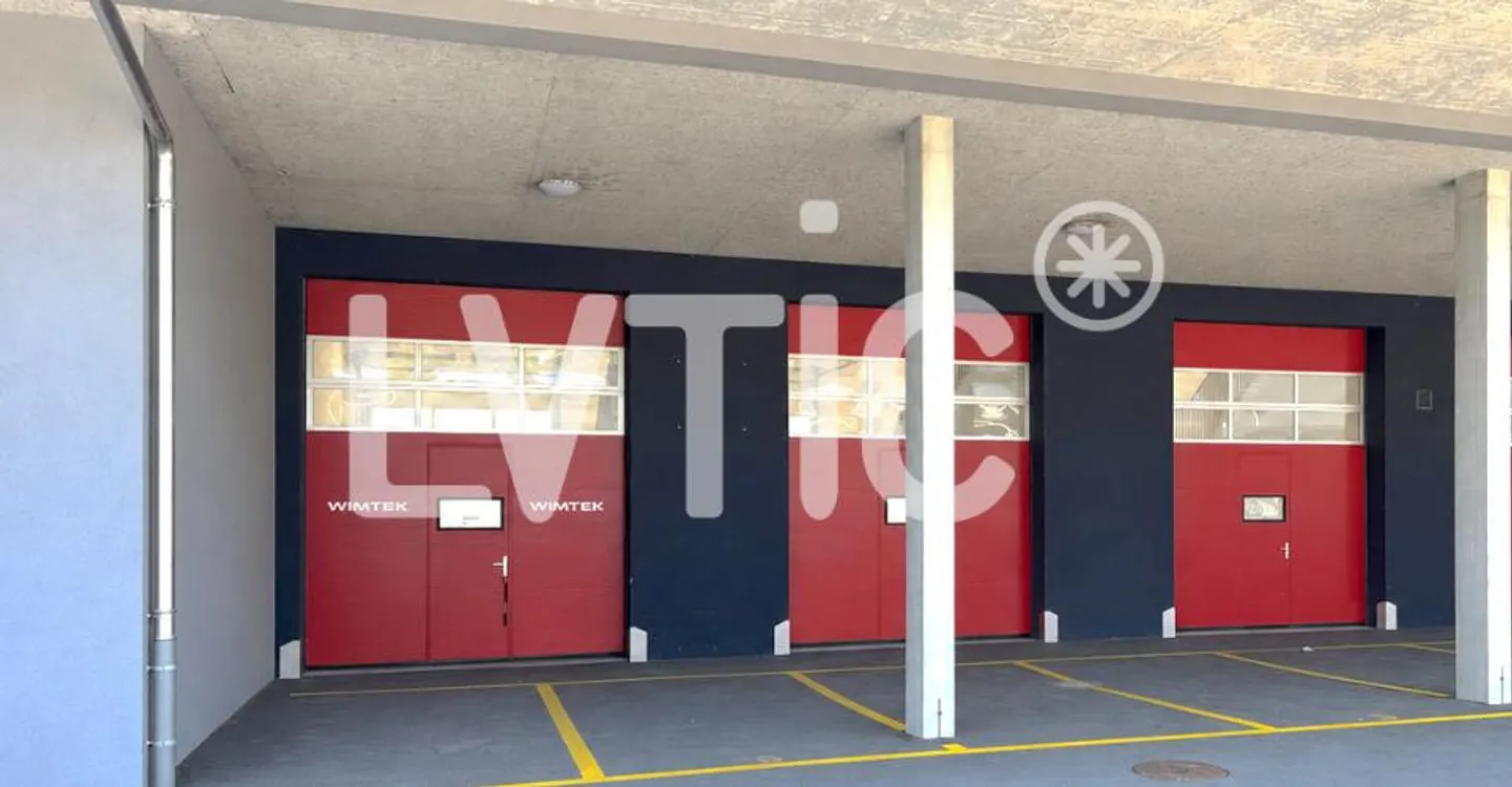 Laboratori, depositi di 400 m2 in vendita a Collombey - Foto 2 di 11
