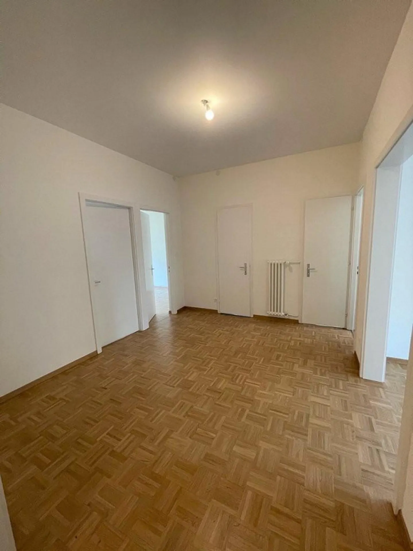 Beautiful Family Apartment - Photo 7 of 12