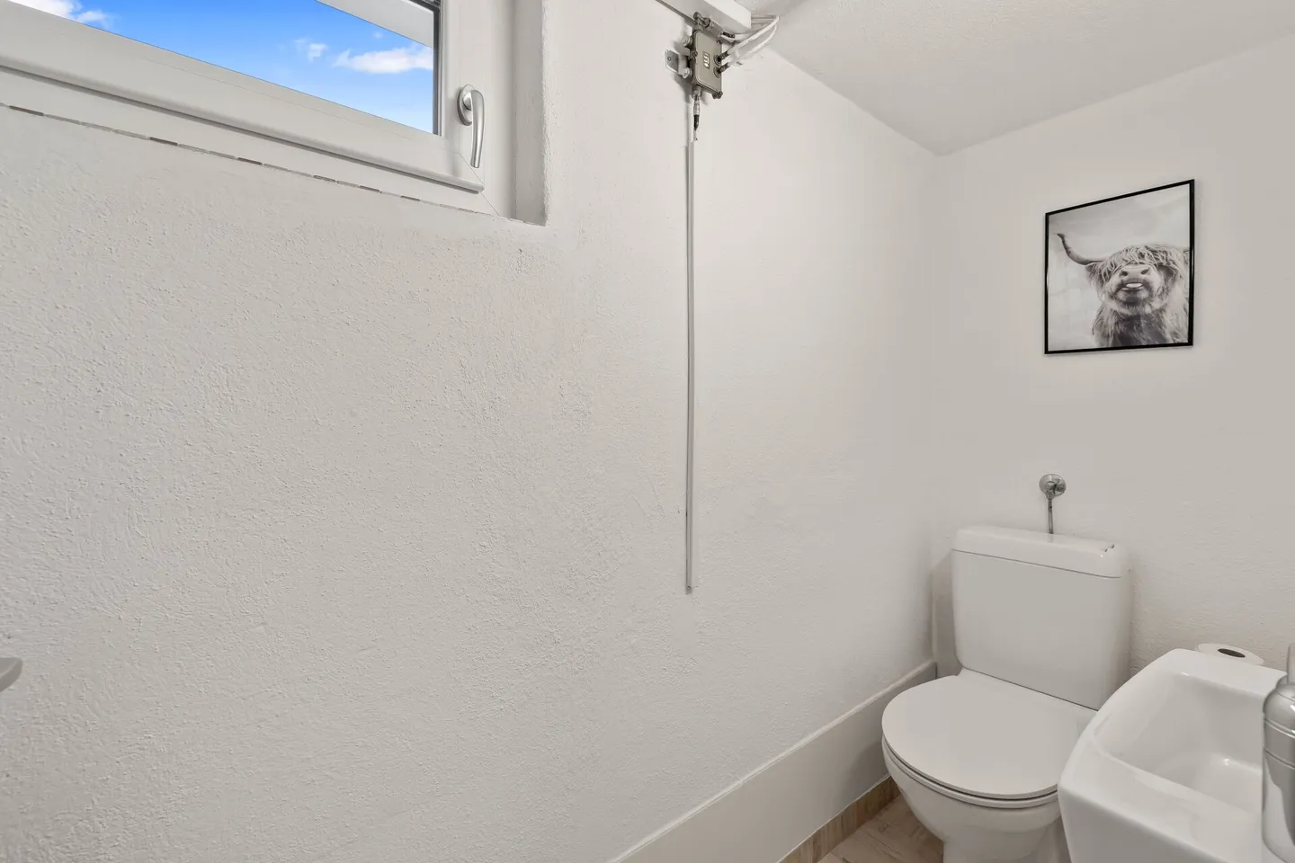 Charmantes Einfamilienhaus in erhöhter Lage mit vielseitigen Nutzungsmöglichkeiten. - Foto 10 von 13