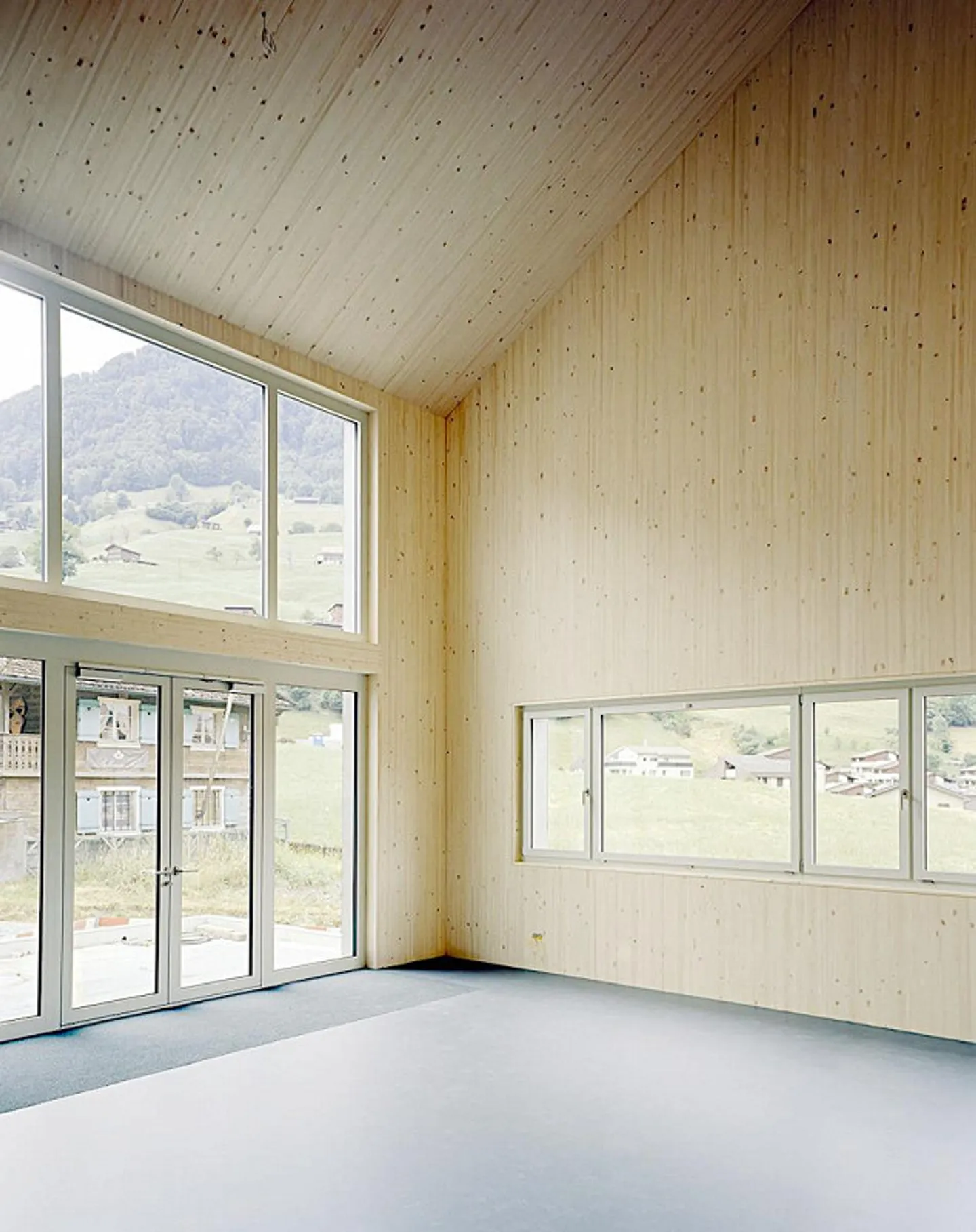 Gewerberäume mit Einzigartigem Design - Foto 2 von 7