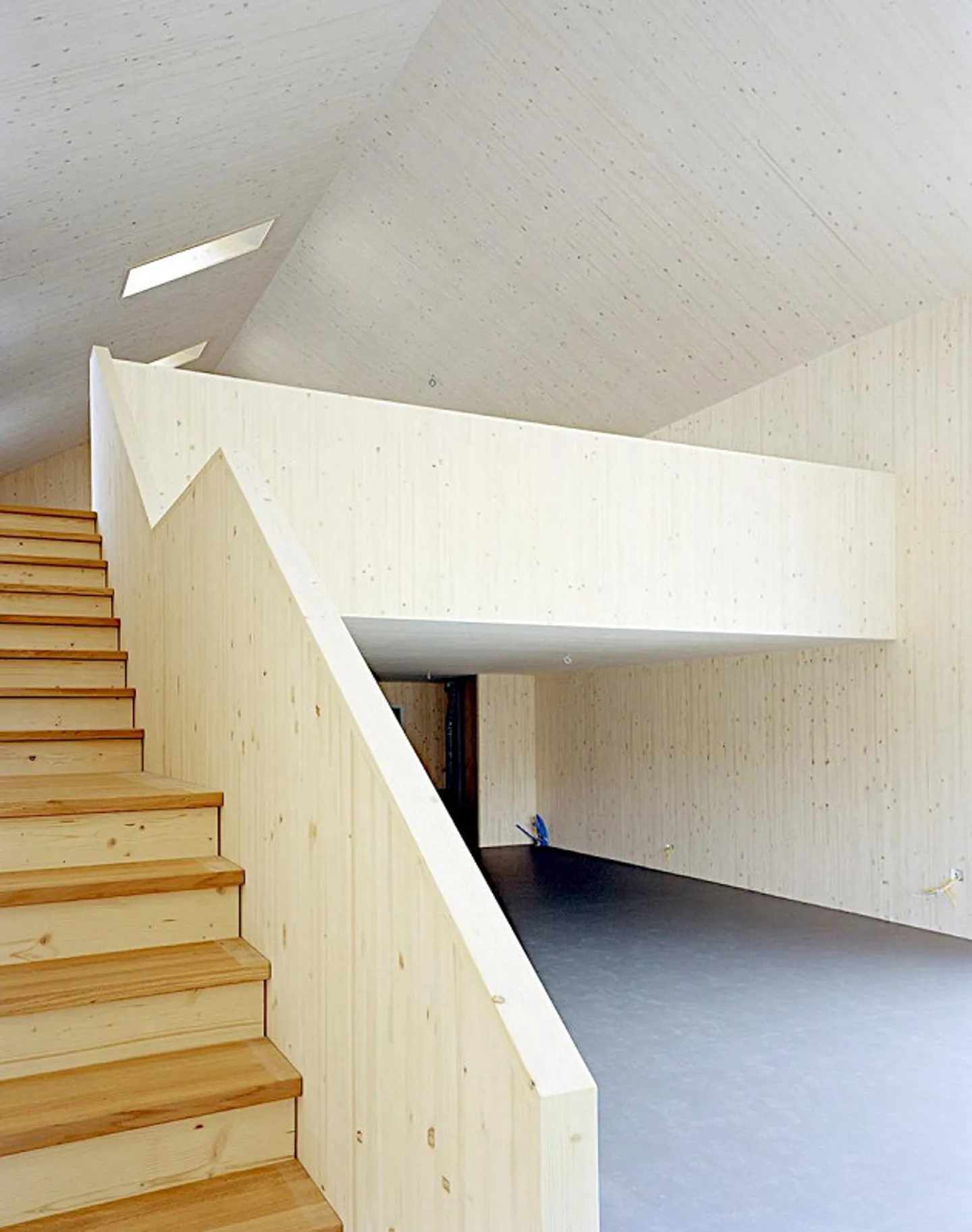 Gewerberäume mit Einzigartigem Design - Foto 3 von 7