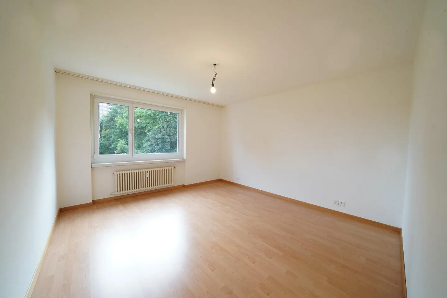«Zentrumsnahe 3-Zi-Whg. inkl. 2 Autoplätze» - Foto 5 von 10