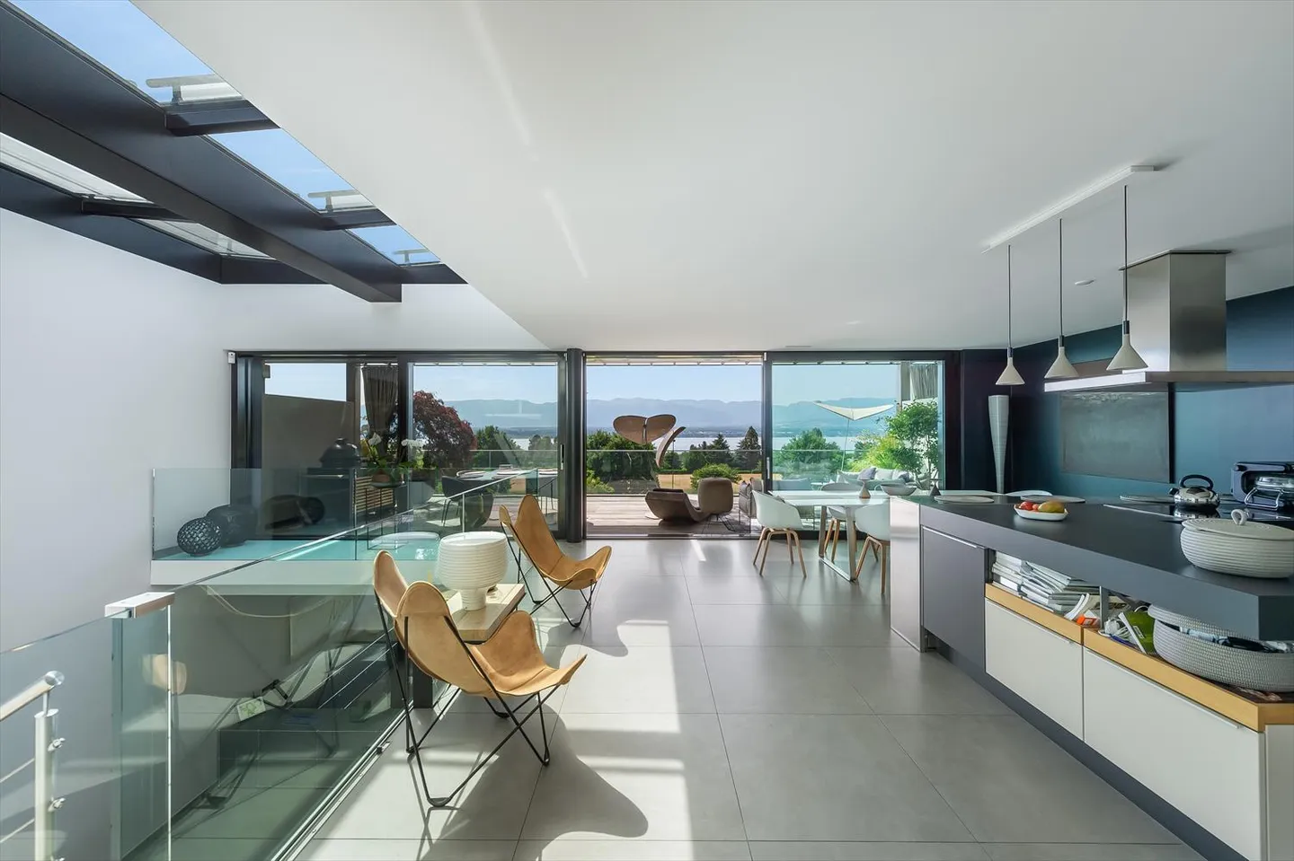CORSIER - Lussuoso duplex attico con vista lago - Foto 4 di 12