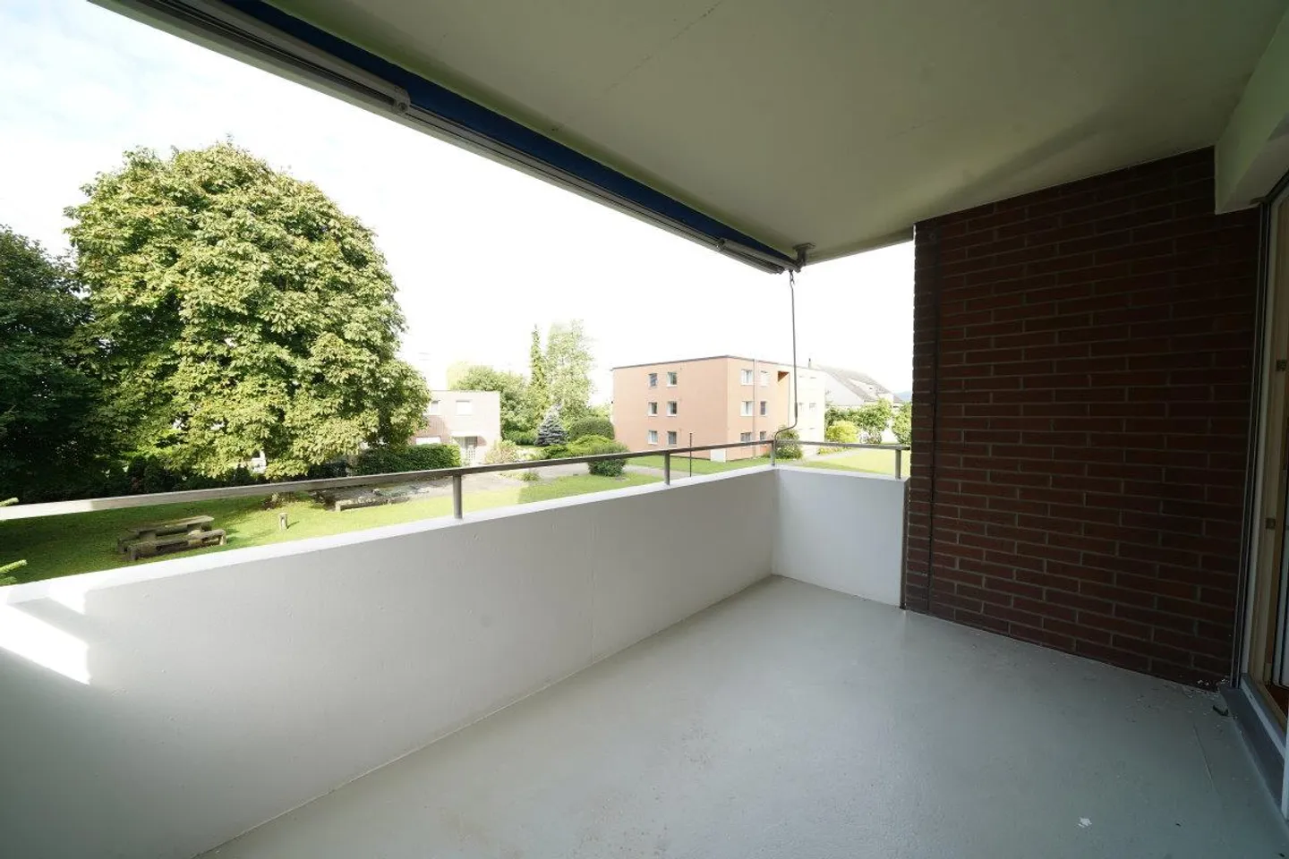 «Zentrumsnahe 3-Zi-Whg. inkl. 2 Autoplätze» - Foto 3 von 10
