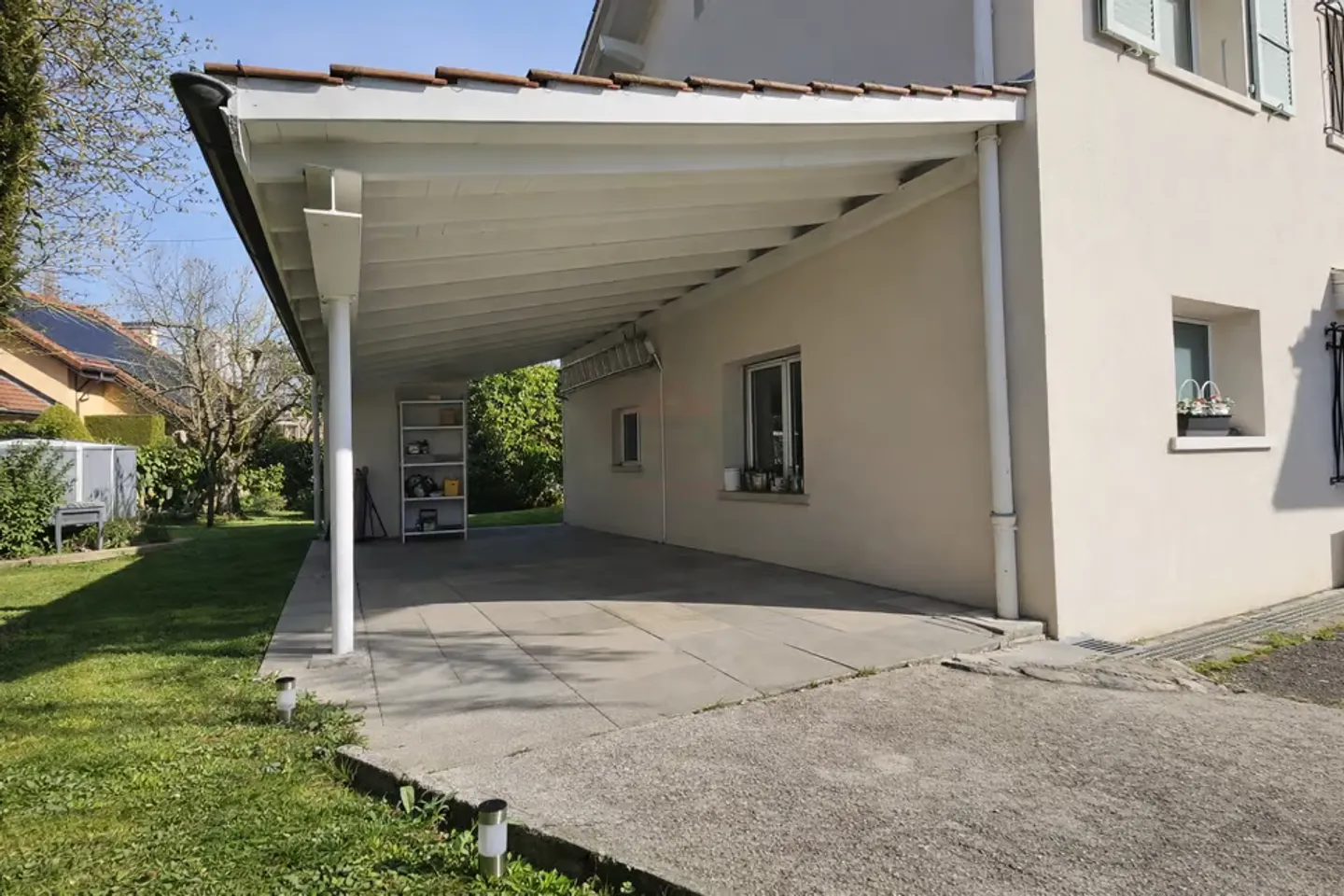 Élégante villa familiale avec jardin - Photo 3 sur 13