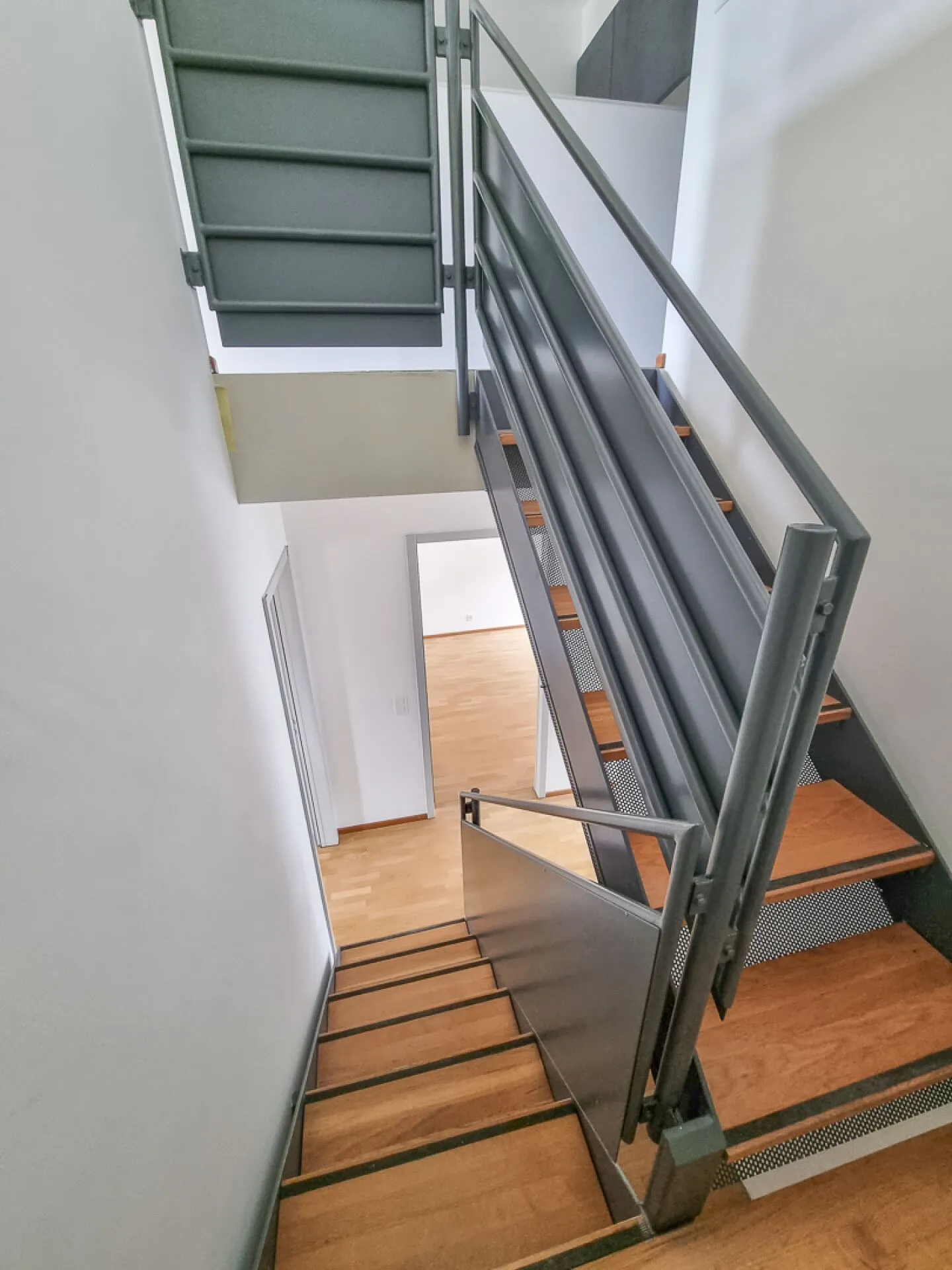 Bright 3.5-Room Apartment - Photo 7 of 7