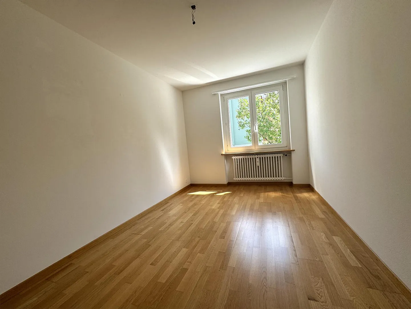 Spacious 4.0-room apartment with large balcony in a quiet location - Photo 5 of 10