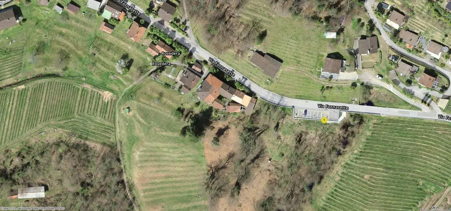 Due case da ristrutturare in una posizione molto tranquilla e soleggiata con vista - Foto 23 di 24