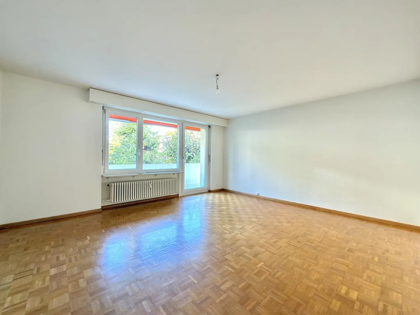 Appartement lumineux avec balcon ensoleillé dans un emplacement calme à Reinach - Photo 8 sur 12