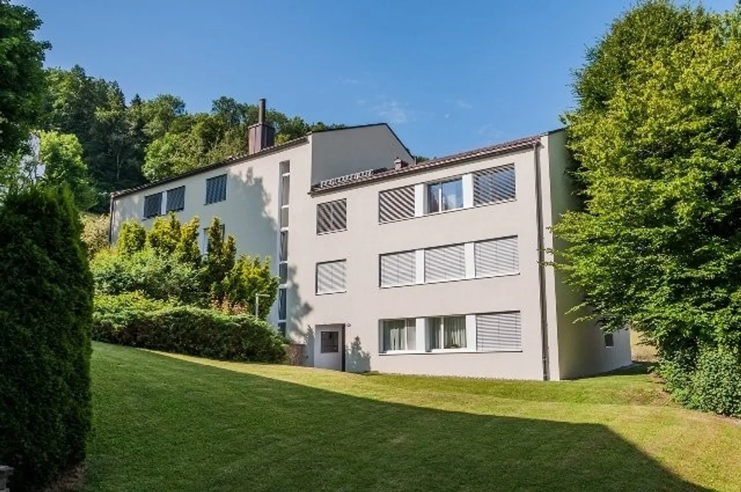 Appartement 2.5 pièces - Photo 1 sur 8