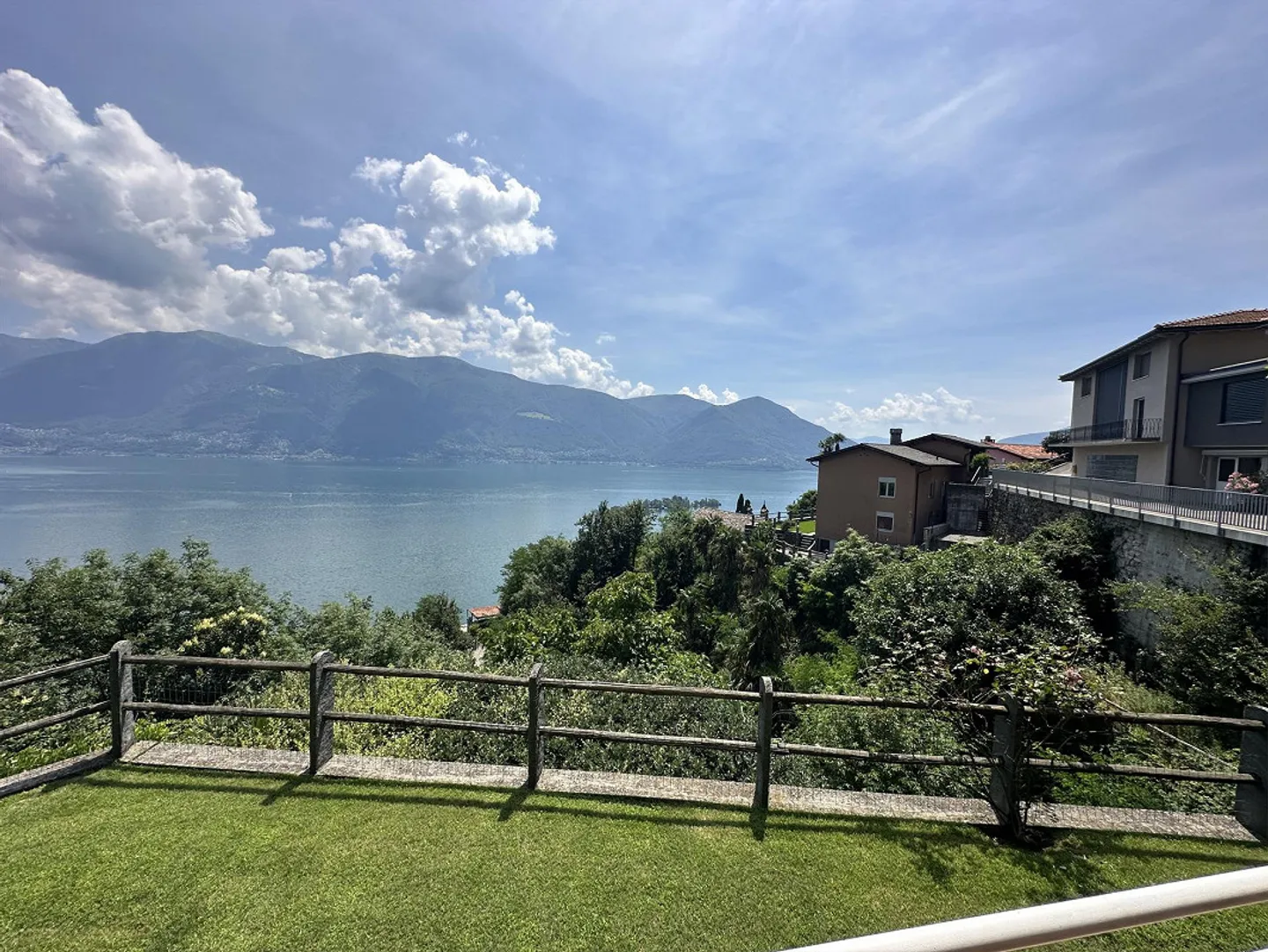Appartement 2.5 Z avec vue imprenable sur le lac avec résidence secondaire - Photo 6 sur 14
