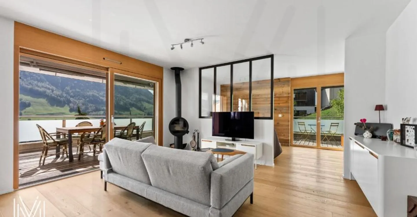 MAGNIFICENT 4.5-ROOM APARTMENT WITH MAGNIFICENT VIEW - Photo 4 of 13