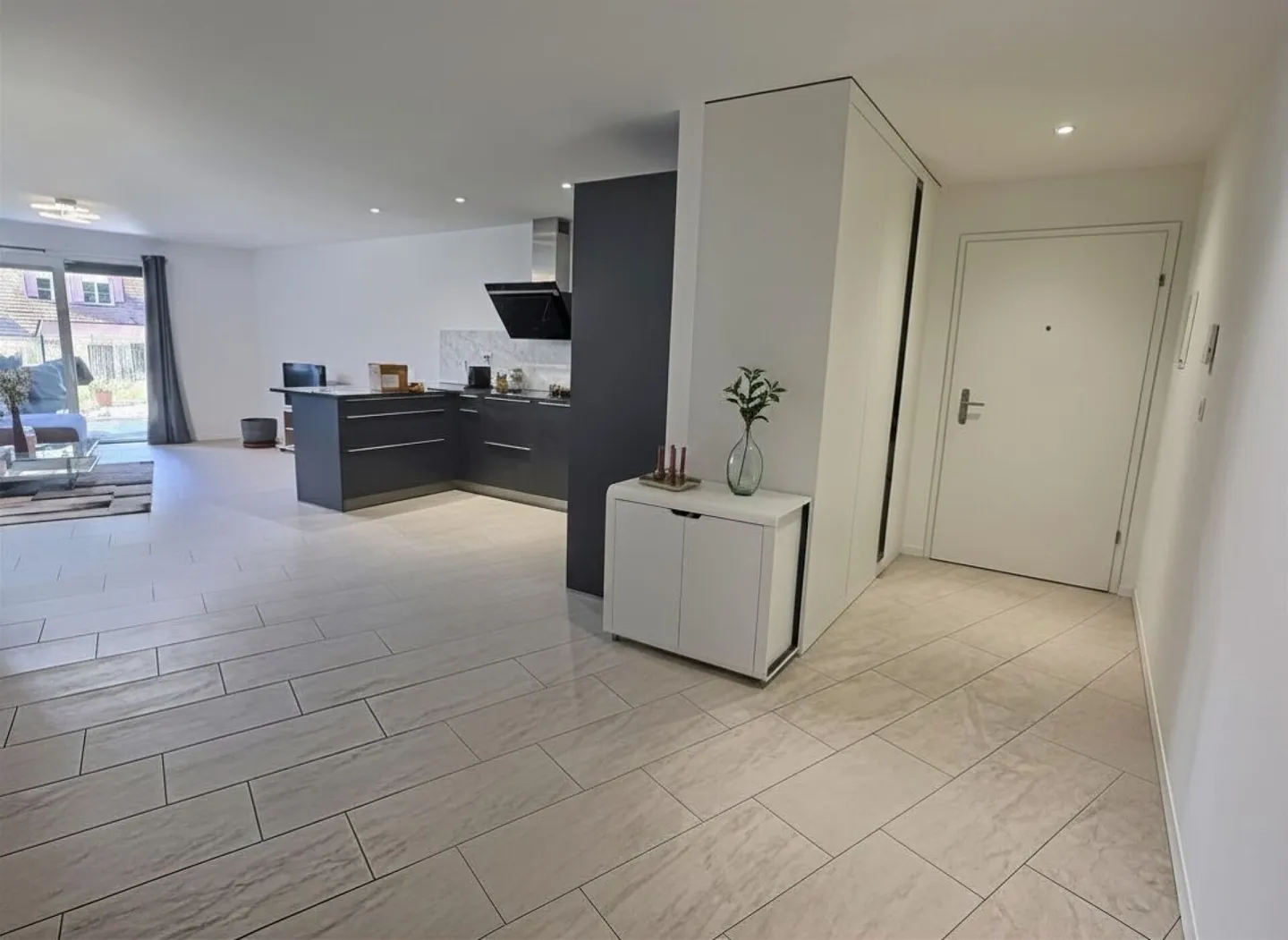Exclusively - Stunning apartment in a green setting - Photo 2 of 11