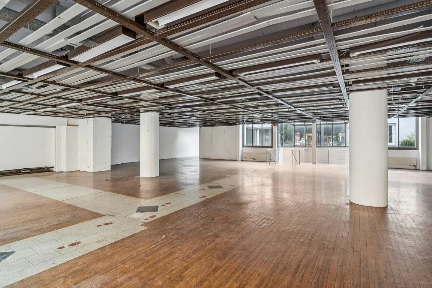 Space for Visions: Generous Commercial Space in Lively Kleinbasel - Photo 4 of 12