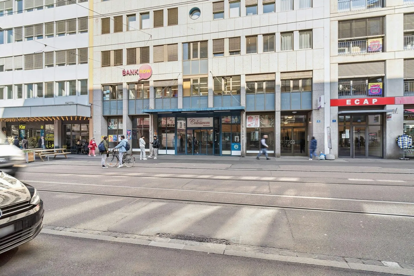 Space for Visions: Generous Commercial Space in Lively Kleinbasel - Photo 12 of 12