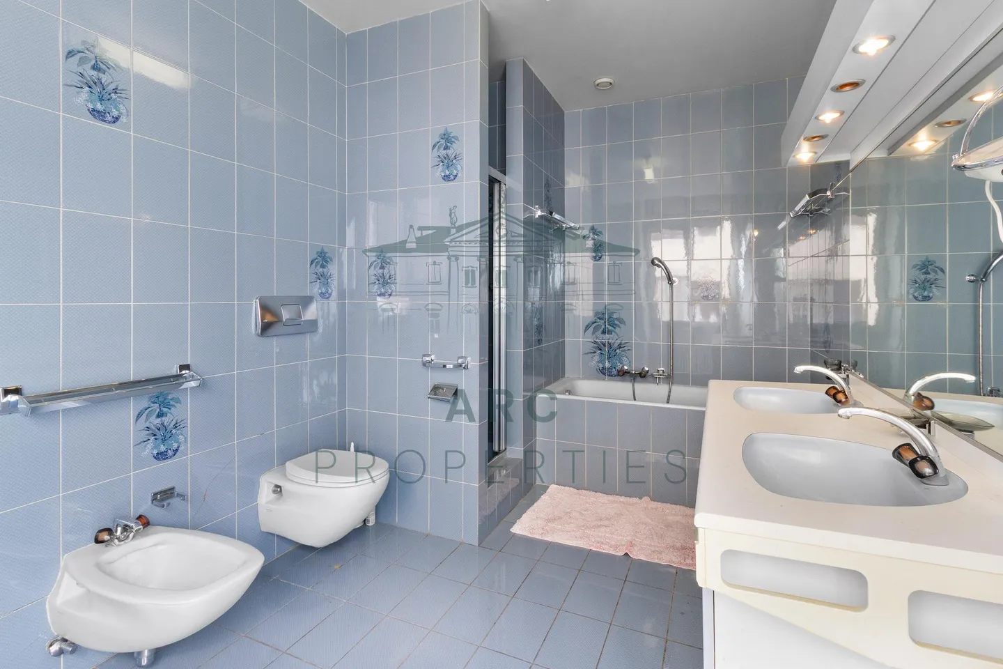 EAUX-VIVES - APPARTEMENT D'EXCEPTION AVEC VUE LAC - Foto 7 di 8