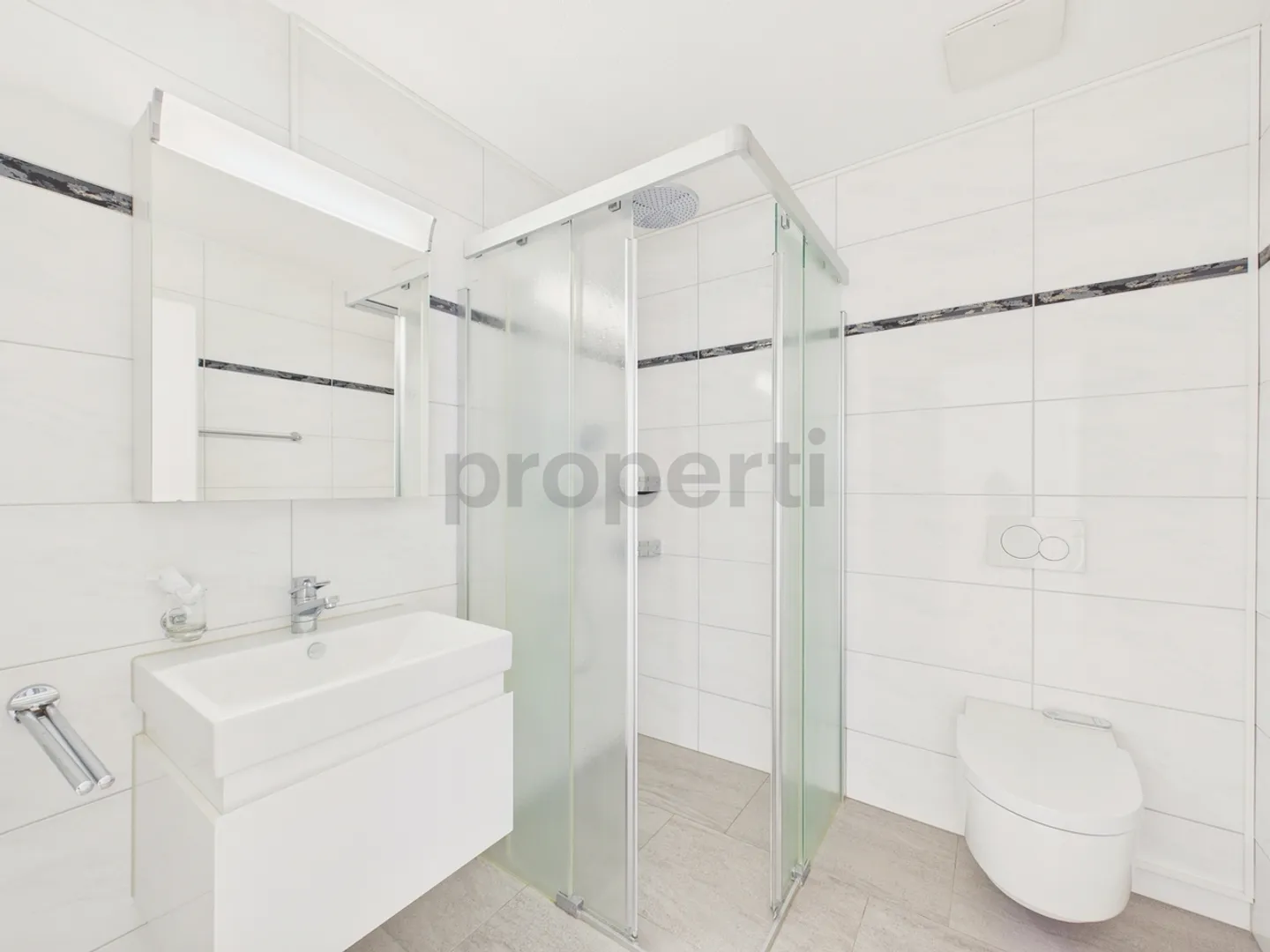 Moderno appartamento di 4,5 stanze con terrazze soleggiate a Winterthur - Foto 6 di 10