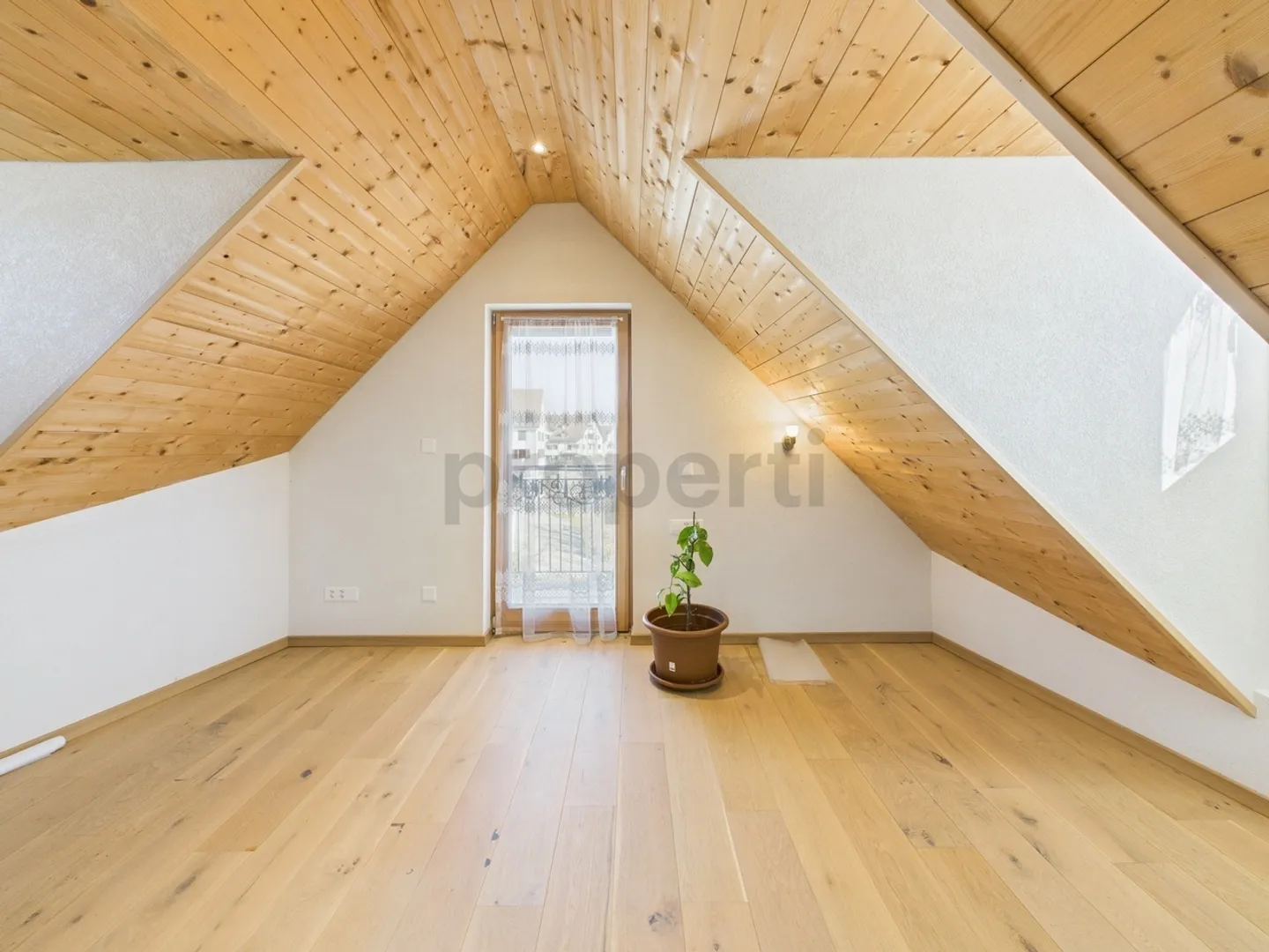 Maisonette spacieuse de 4,5 pièces avec balcon et finition de haute qualité à Tann - Photo 5 sur 11